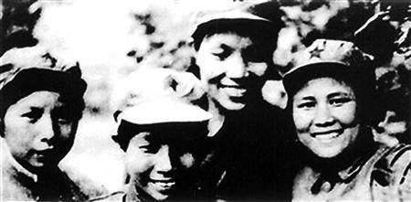 開在懸崖上的巾幗之花 ——學習《浴血奮戰的婦女抗日先鋒團》有感