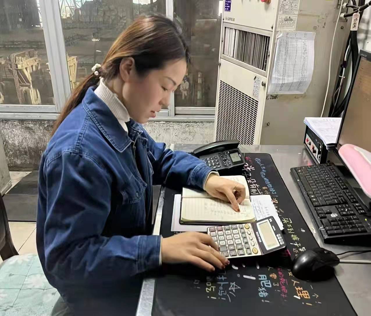 用堅韌與執(zhí)著詮釋“愛的奉獻(xiàn)” 用堅韌與執(zhí)著詮釋“愛的奉獻(xiàn)”