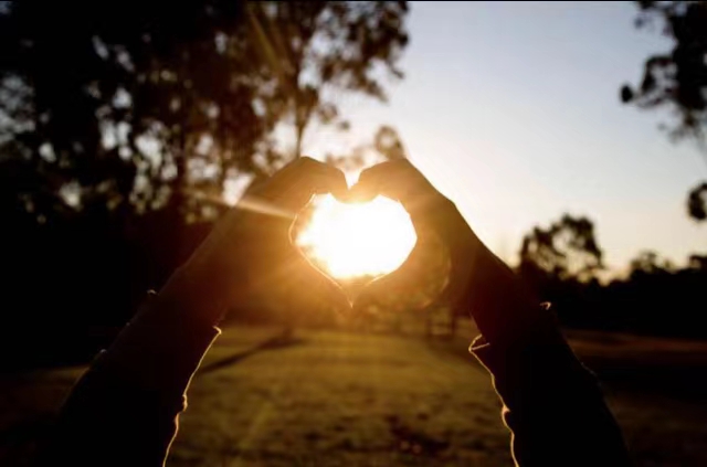 愛你，成為你的光！