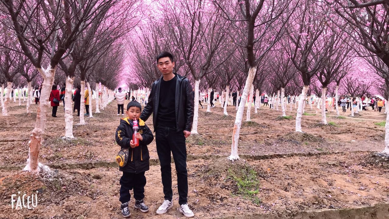 你，砥礪奮進追夢遠方       我，無怨無悔做堅強后盾