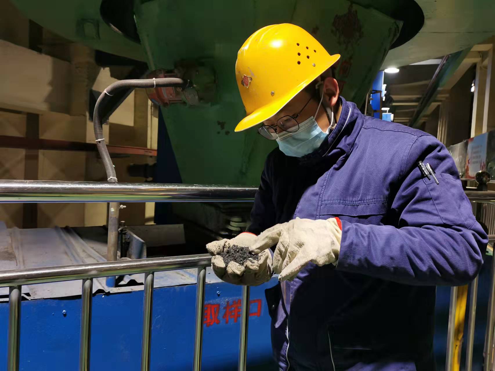 以奮斗為筆，書寫精彩人生 記陜鋼集團“先進工作者”唐安軍