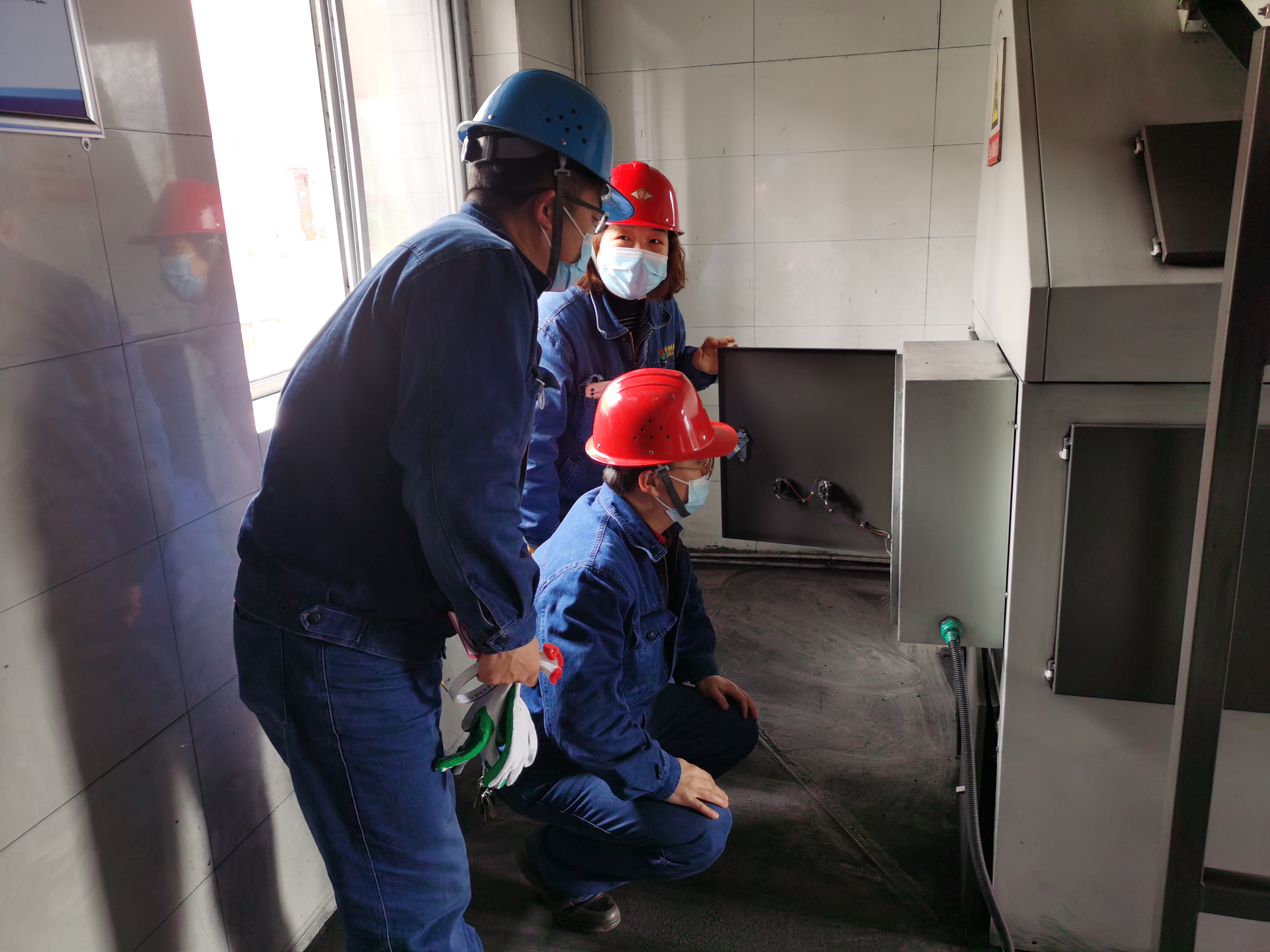 計量檢驗中心奏響春季檢修“三部曲” 計量檢驗中心奏響春季檢修“三部曲”