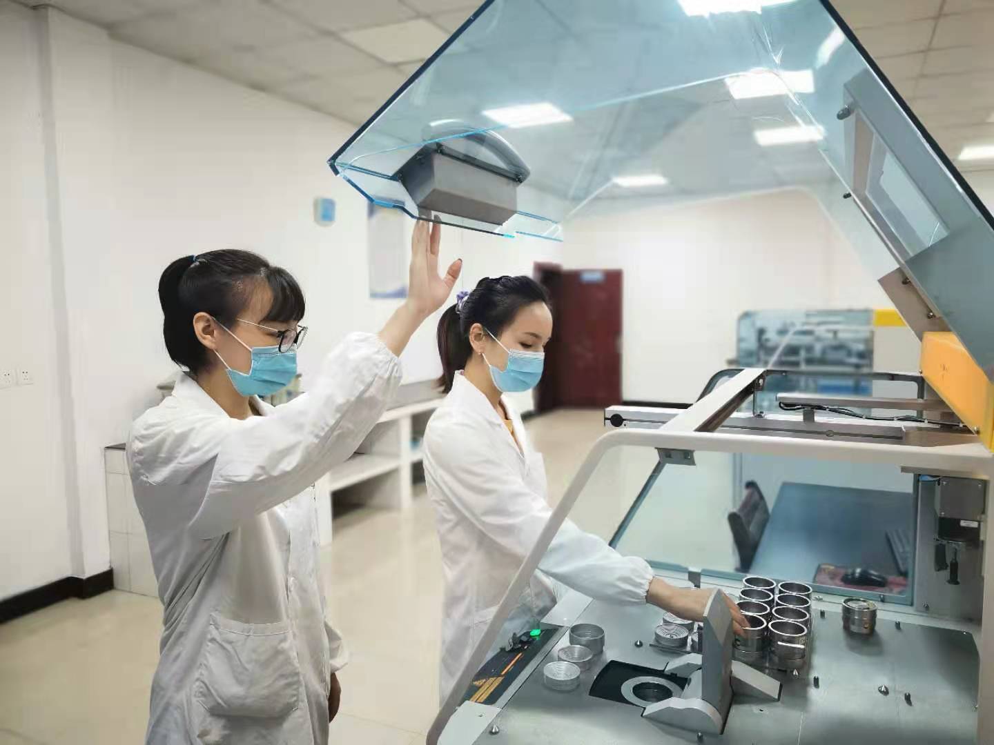 用服務(wù)贏得尊敬,以真情守護幸福 用服務(wù)贏得尊敬,以真情守護幸福