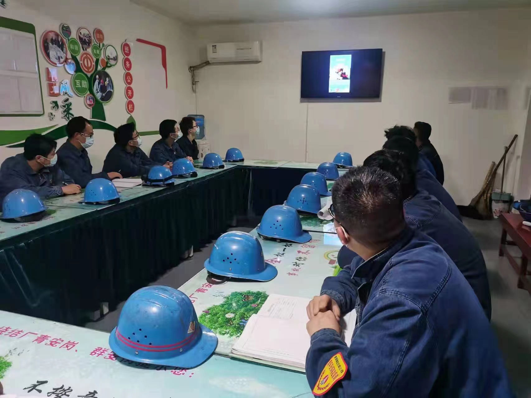 趁年輕,“青”盡全力 趁年輕,“青”盡全力