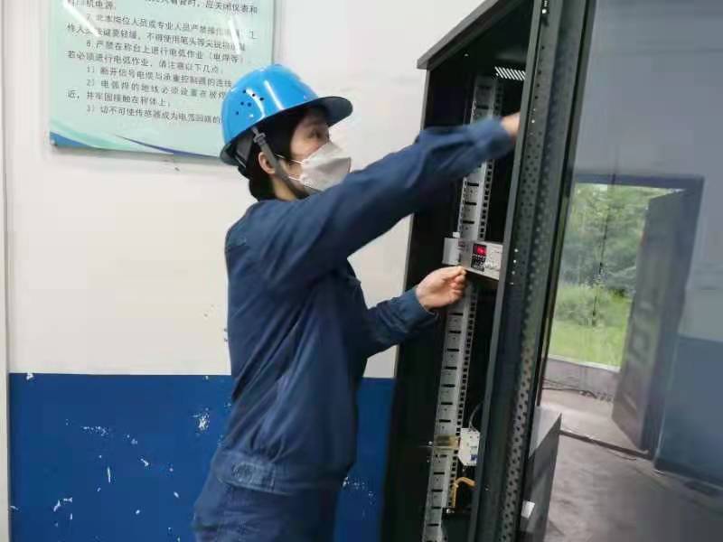 激揚(yáng)愛崗情 彰顯巾幗力——記“巾幗能手”王嬌艷的鋼樣年華