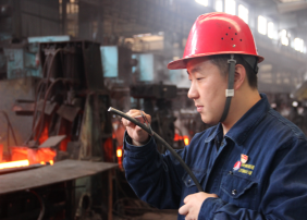 他們  是奮斗在生產一線的青年“小戰隊”