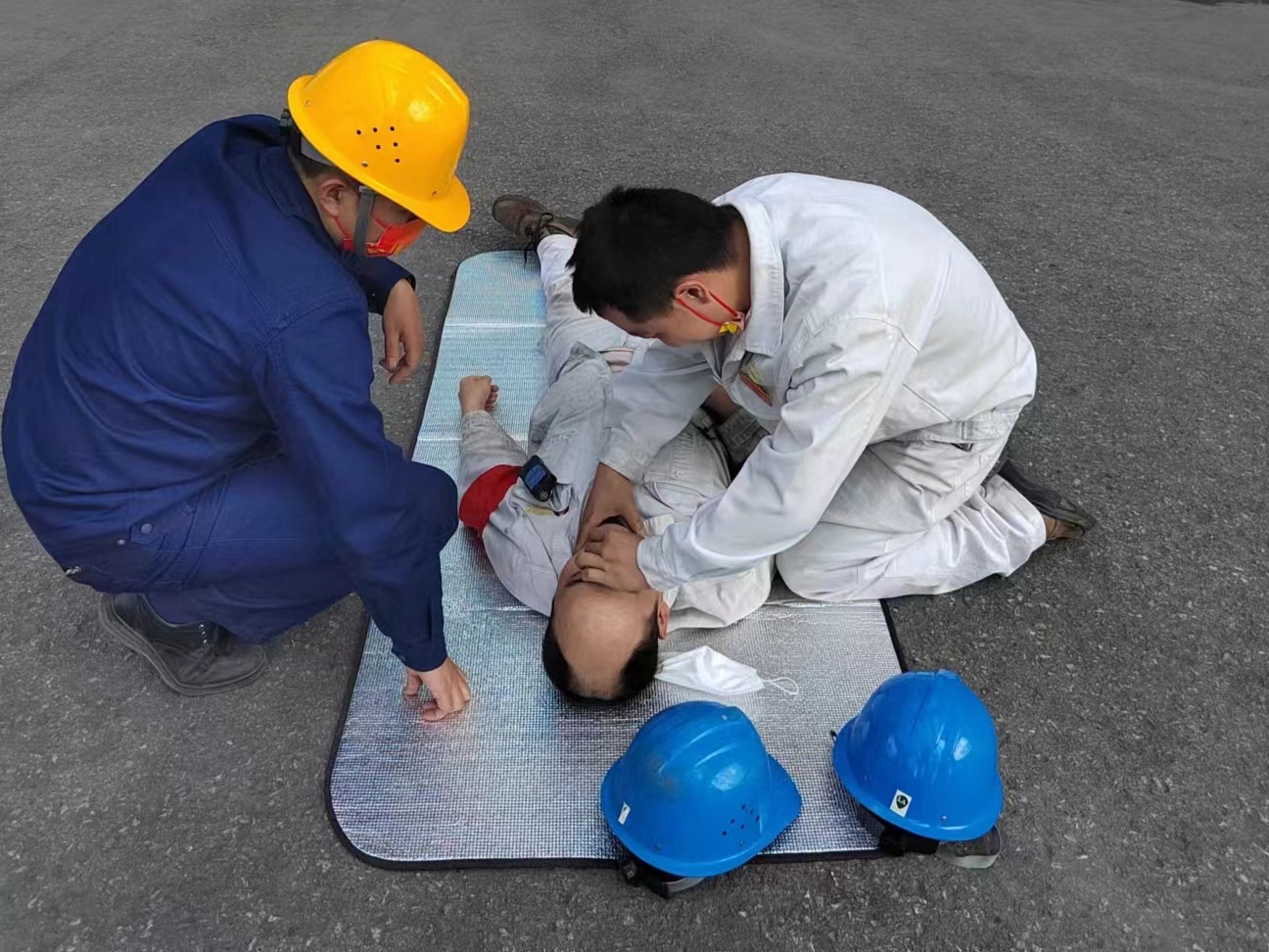 如何防暑降溫?這個(gè)班組有“涼”方 如何防暑降溫?這個(gè)班組有“涼”方