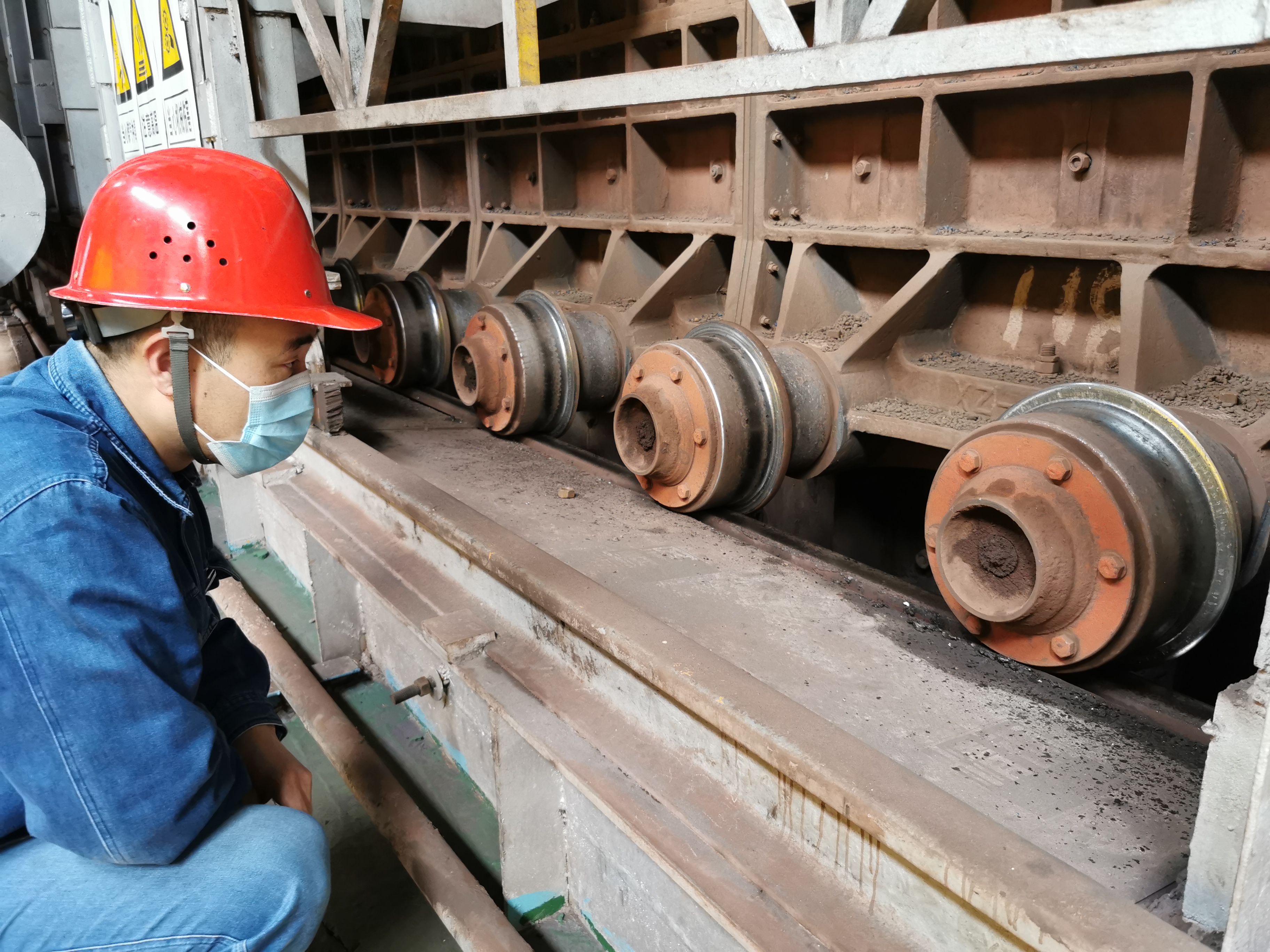 ���a(ch��n)�ك�(y��u)������ù������M��ȭ��