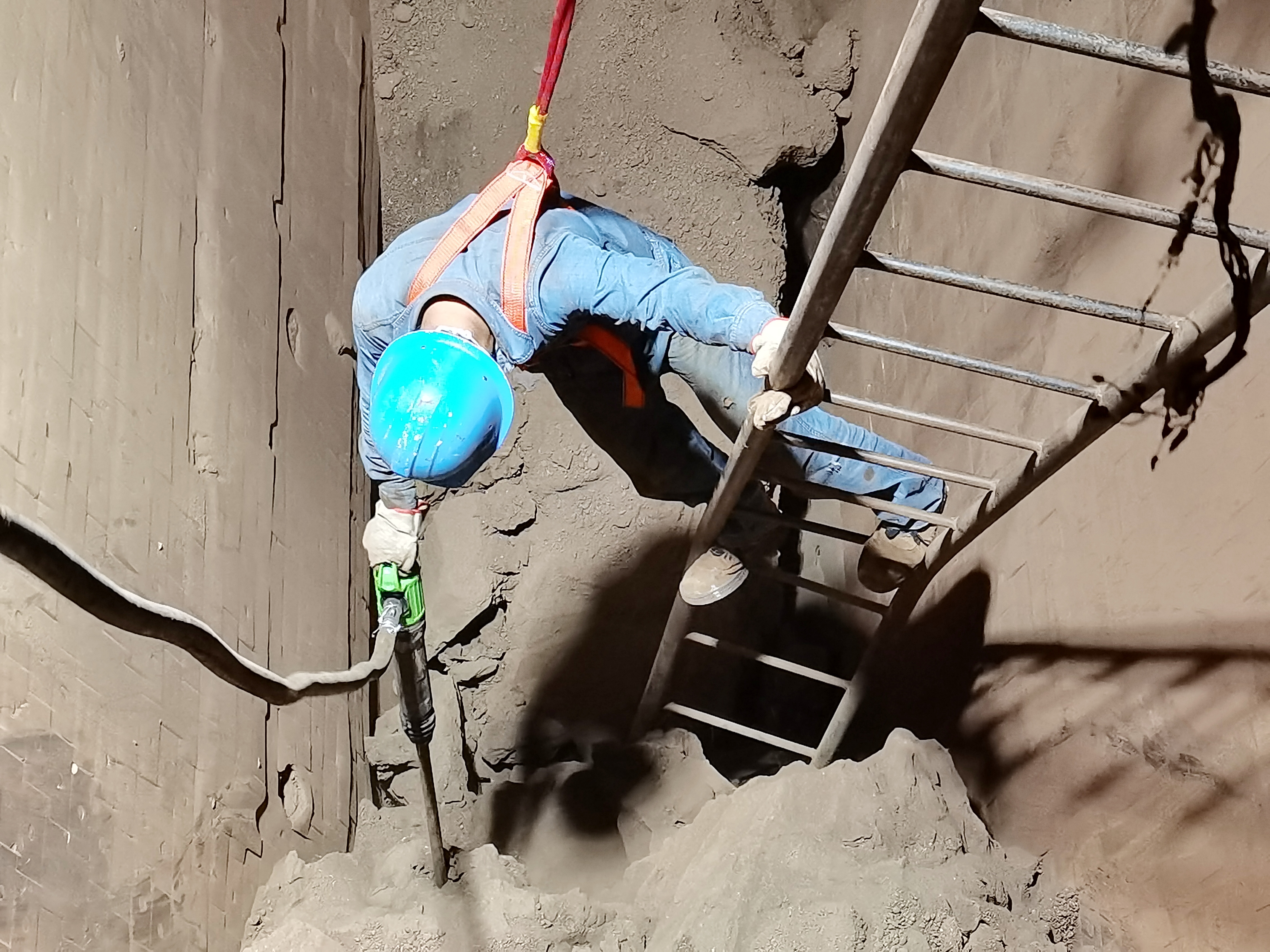 ���㍏λ  ���ęz��