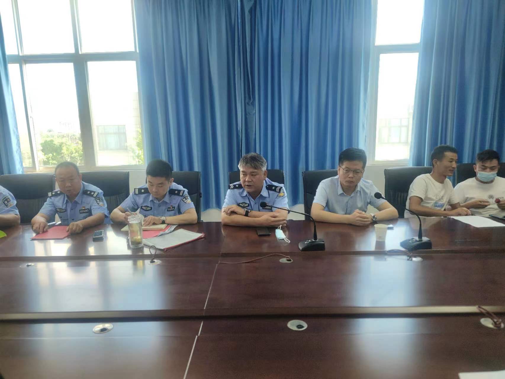 警企聯動  共建交通安全“防火墻”