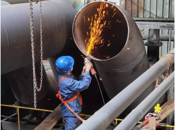 高溫下的設備人