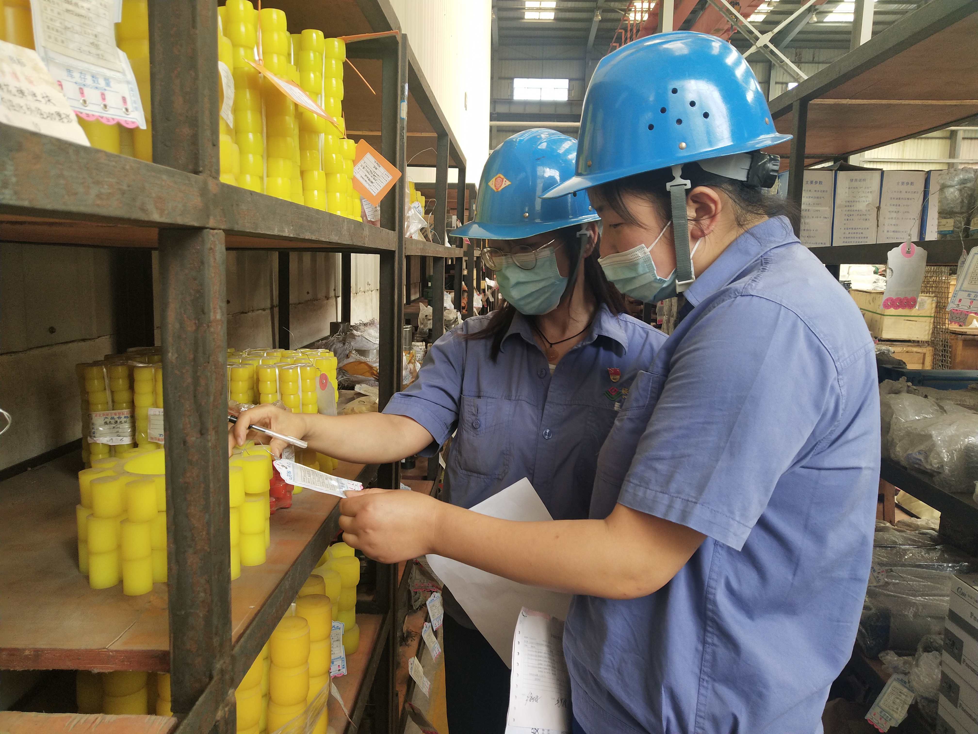 篤行不怠綻芳華 巾幗玫瑰繪藍(lán)圖 —設(shè)備管理中心上半年女工工作綜述 篤行不怠綻芳華 巾幗玫瑰繪藍(lán)圖 —設(shè)備管理中心上半年女工工作綜述