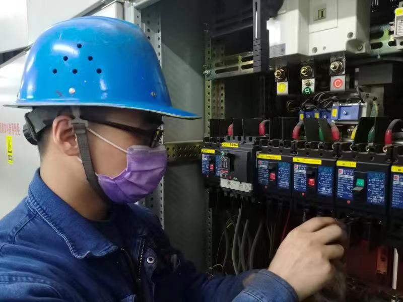 揮灑青春風(fēng)采，做鋼城新時(shí)代有為青年