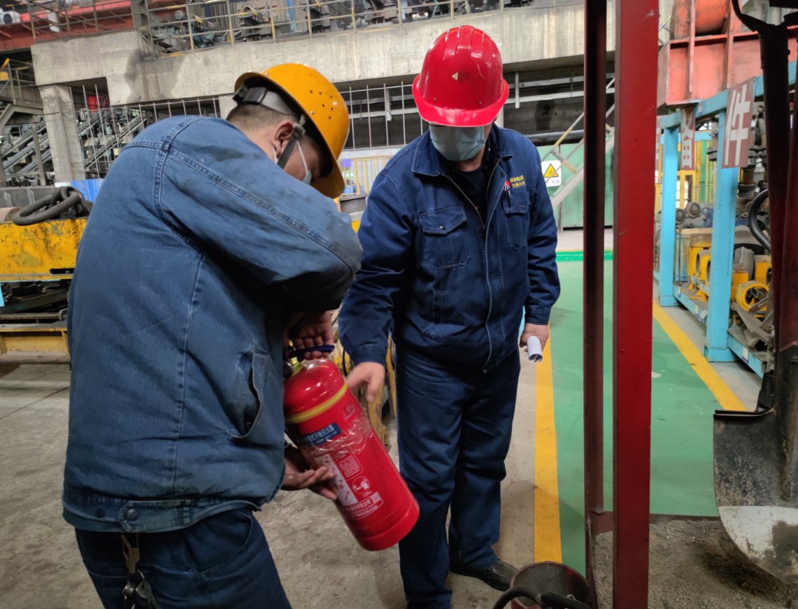 量體裁衣 我們的安全工作“不打烊” 量體裁衣 我們的安全工作“不打烊”