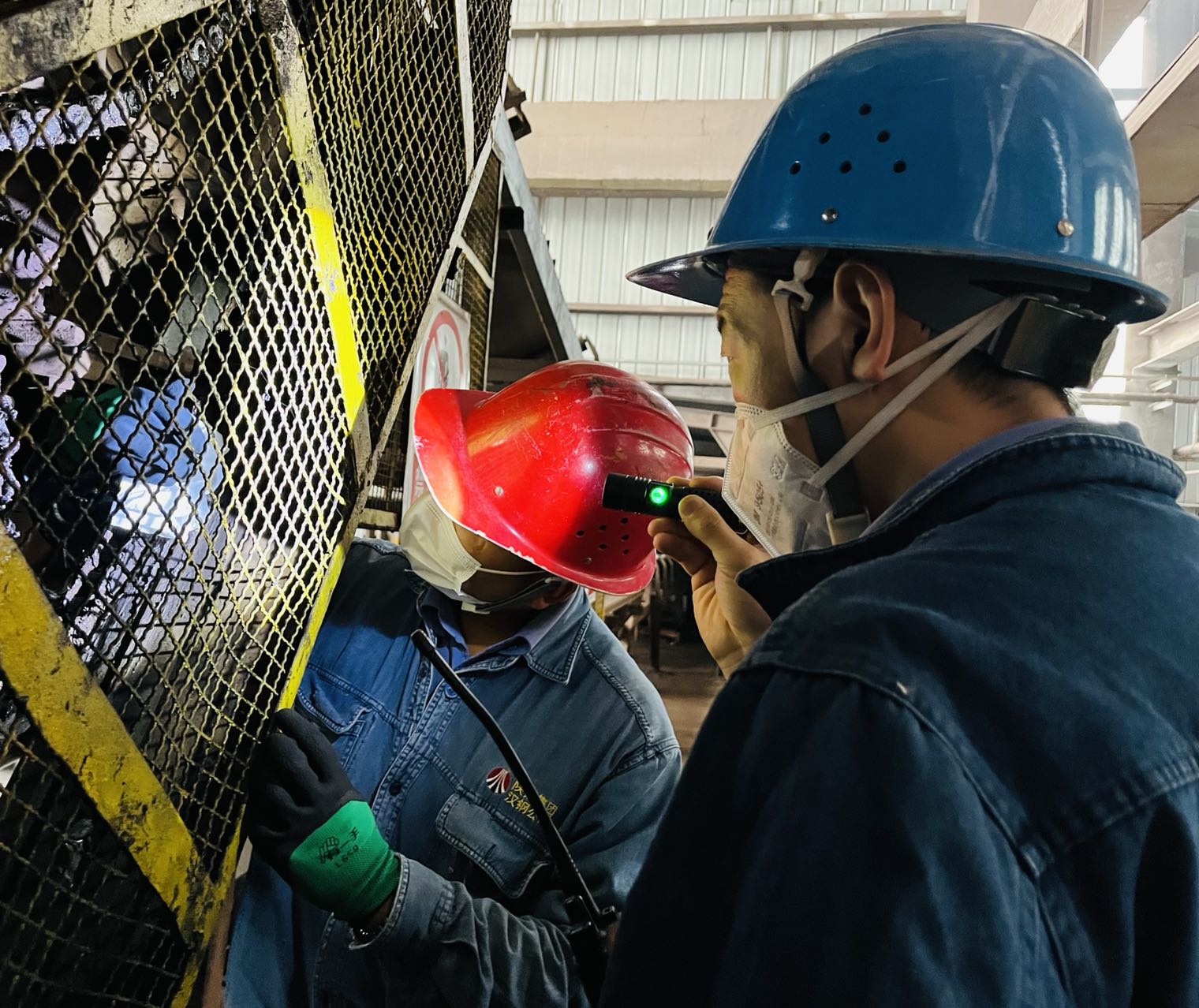 “諸葛亮會”巧破積料難題