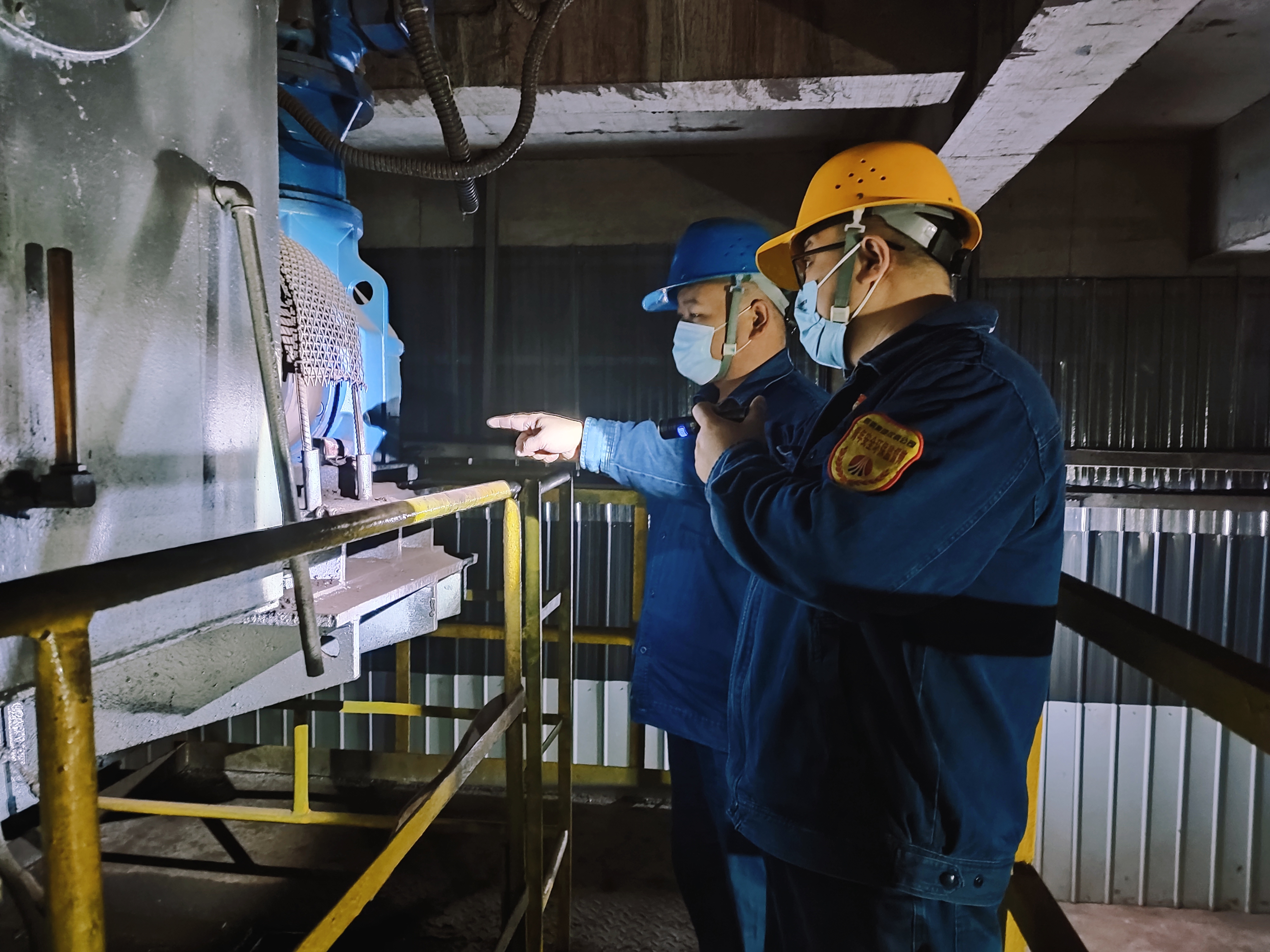 用實(shí)干博出精彩的“追光人” 用實(shí)干博出精彩的“追光人”