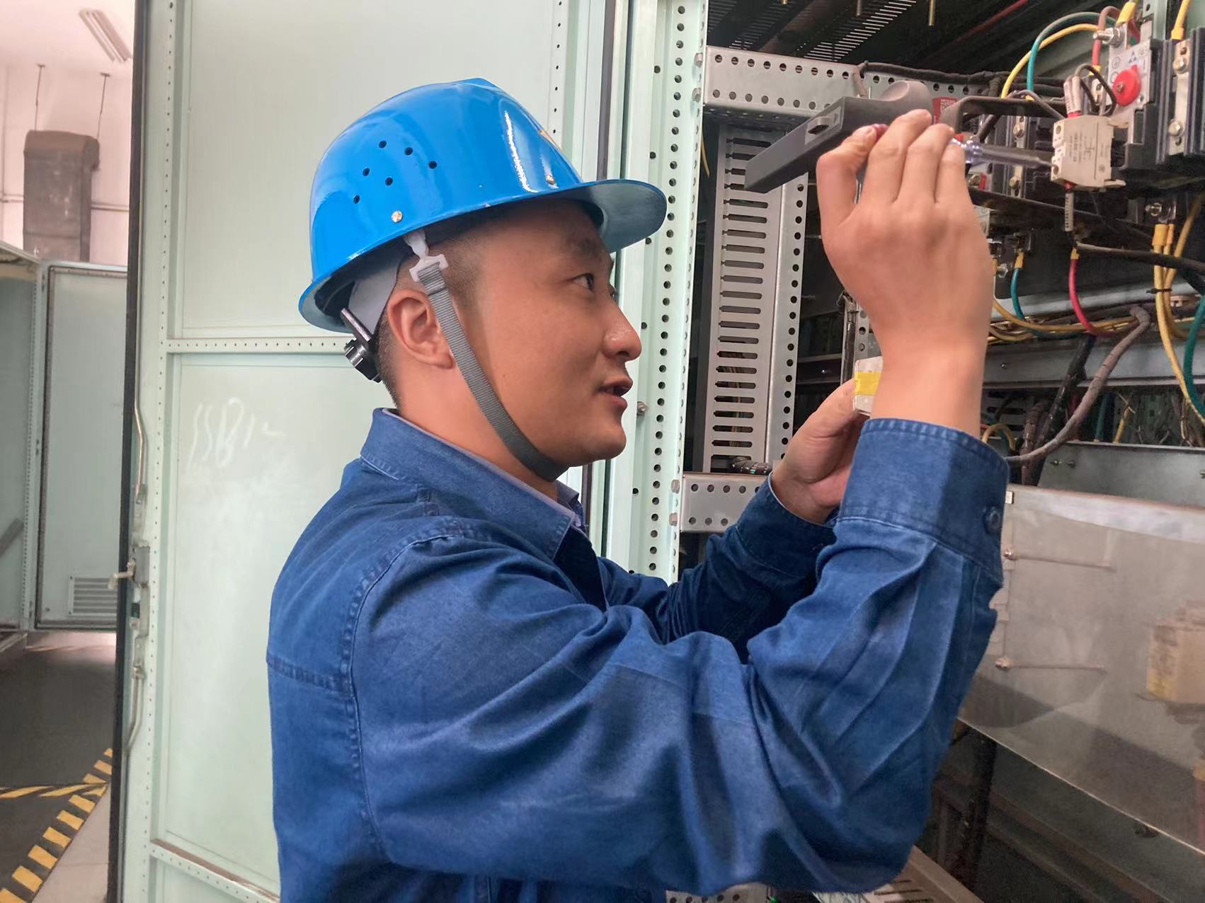 這個(gè)班長(zhǎng),我們打心底服! 這個(gè)班長(zhǎng),我們打心底服!