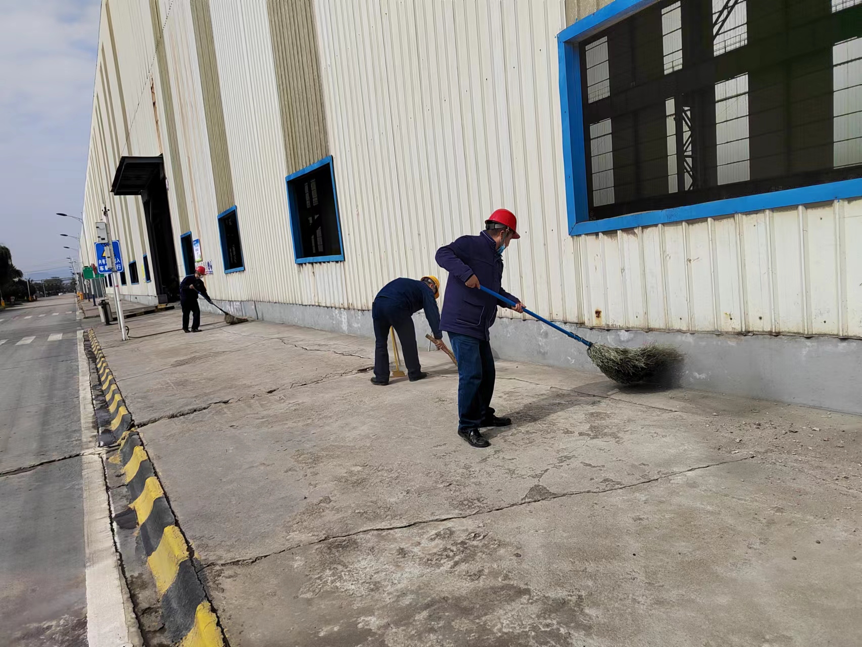 全員齊心協力 共建美麗漢鋼 全員齊心協力 共建美麗漢鋼