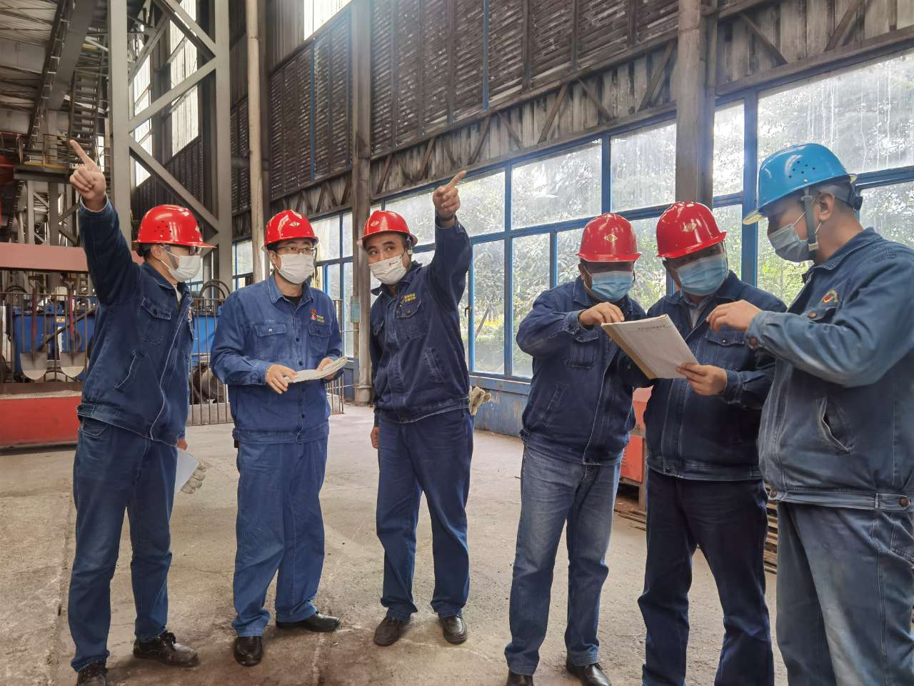 緊握“紅色方向盤” 走好效益軋鋼“趕考路” 緊握“紅色方向盤” 走好效益軋鋼“趕考路”