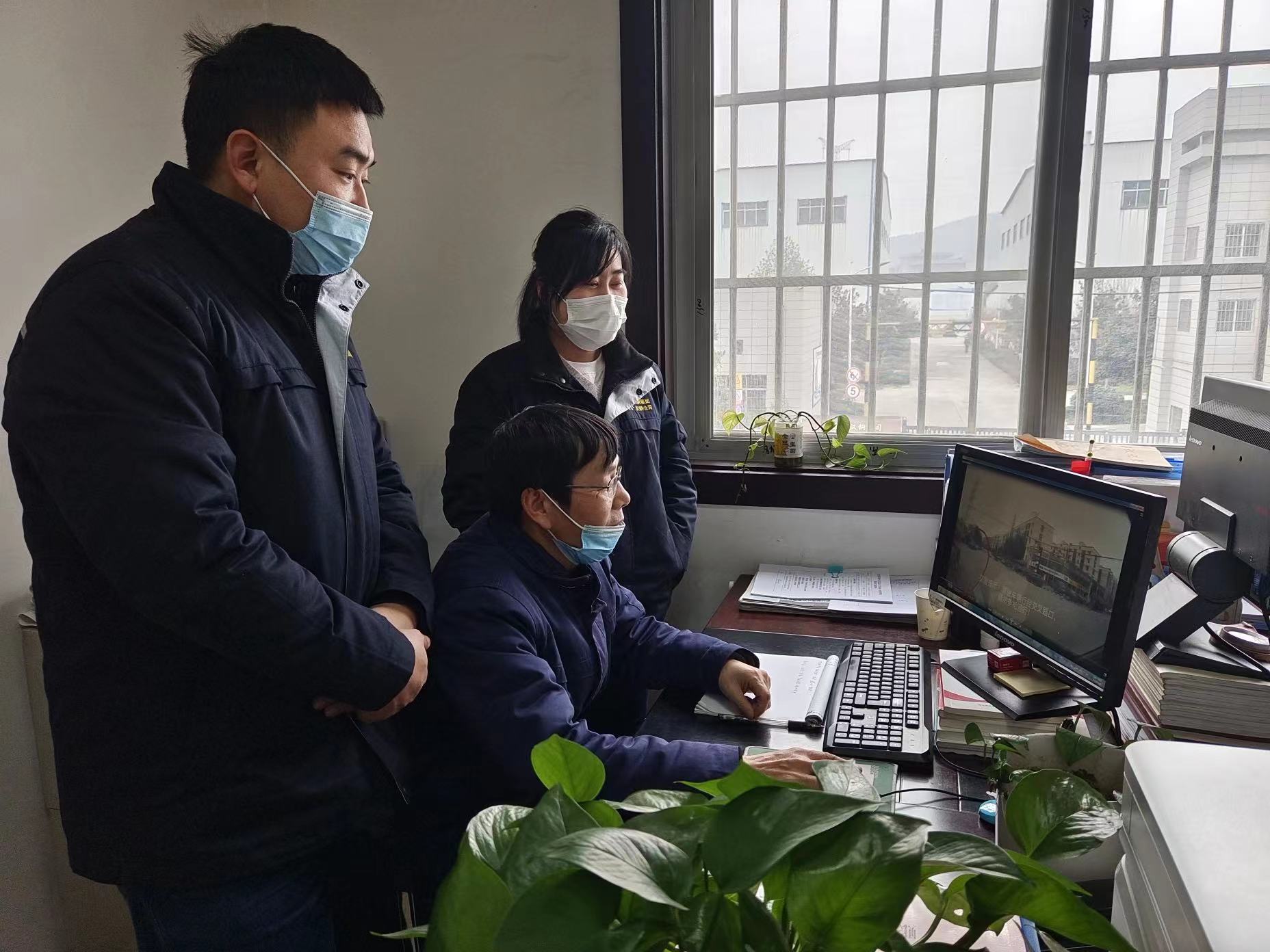 “環(huán)環(huán)相扣”筑牢交通安全防線