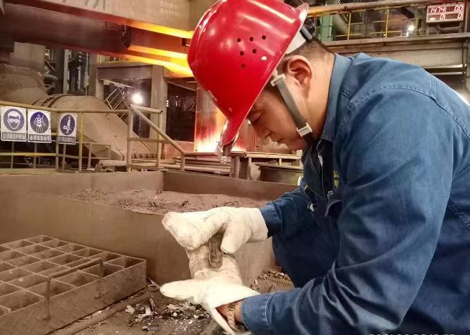 精打細(xì)算!煉鋼人過(guò)好“降本小日子” 精打細(xì)算!煉鋼人過(guò)好“降本小日子”