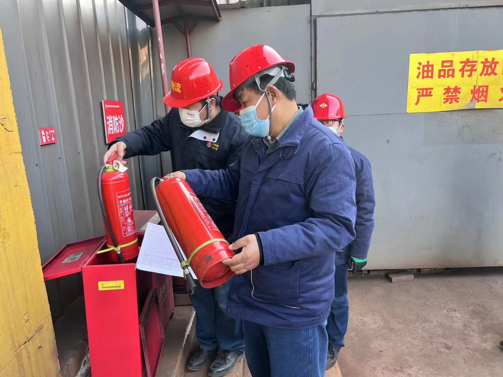 物流中心:從嚴從細從實 保障“百日安全”活動圓滿收官” 物流中心:從嚴從細從實 保障“百日安全”活動圓滿收官”