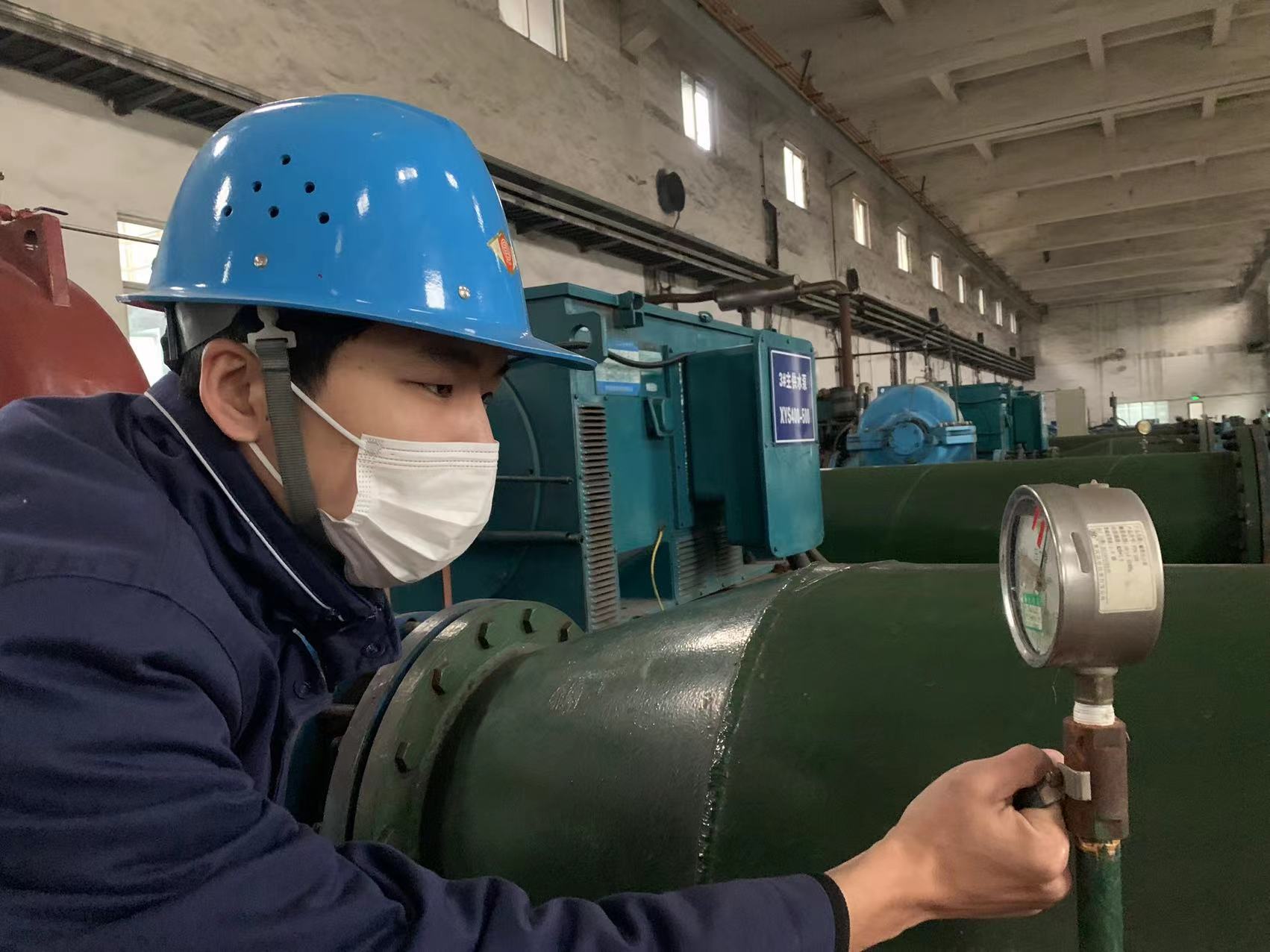 “青”力而為,他們聚“微光”成“炬火” “青”力而為,他們聚“微光”成“炬火”