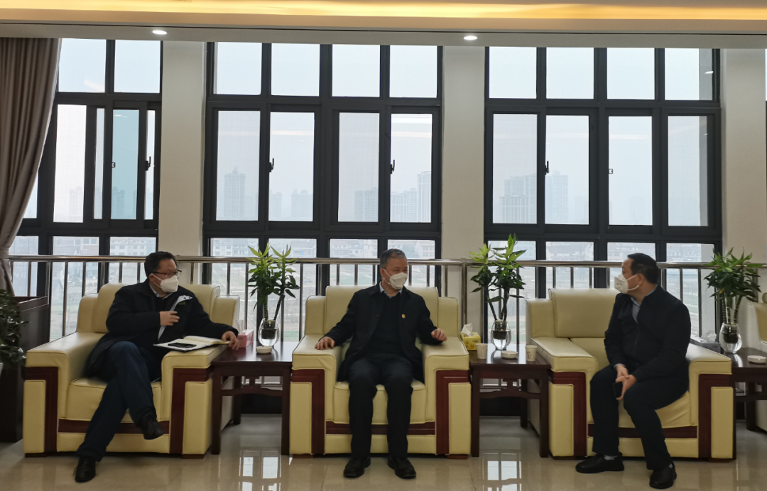 陜西交控產業(yè)發(fā)展集團黨委書記、董事長雷增弟一行到公司交談座流