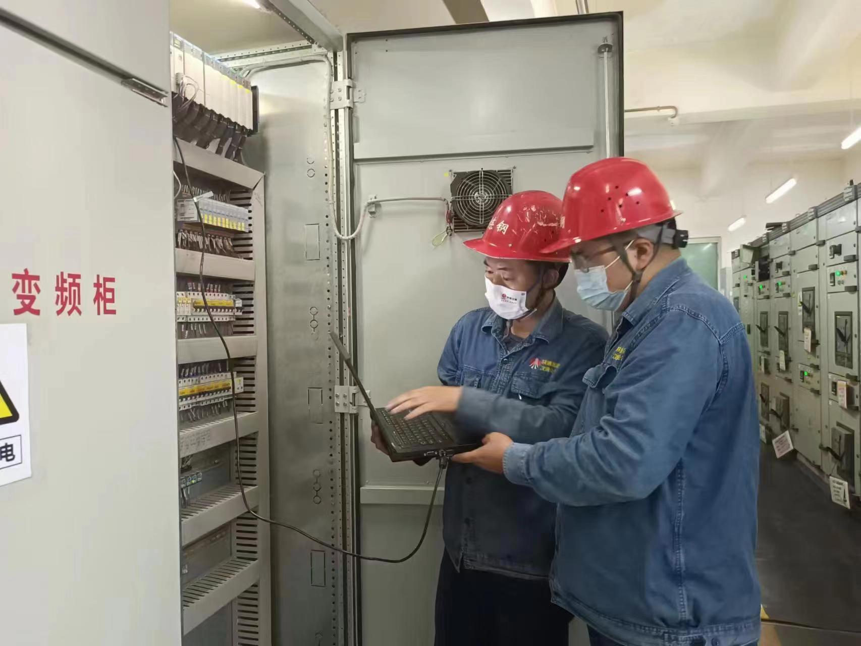 致敬最美“修”行人 致敬最美“修”行人