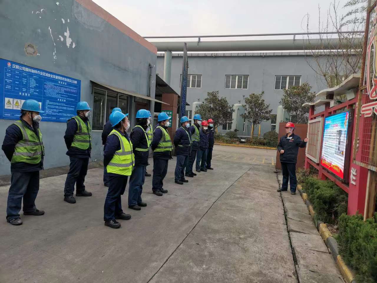 練就“三功”硬基礎(chǔ) 筑牢安全“防護(hù)堤” 練就“三功”硬基礎(chǔ) 筑牢安全“防護(hù)堤”