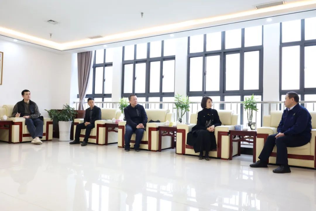 漢中市產業發展投資有限公司董事長、總經理李玉梅一行到公司調研座談