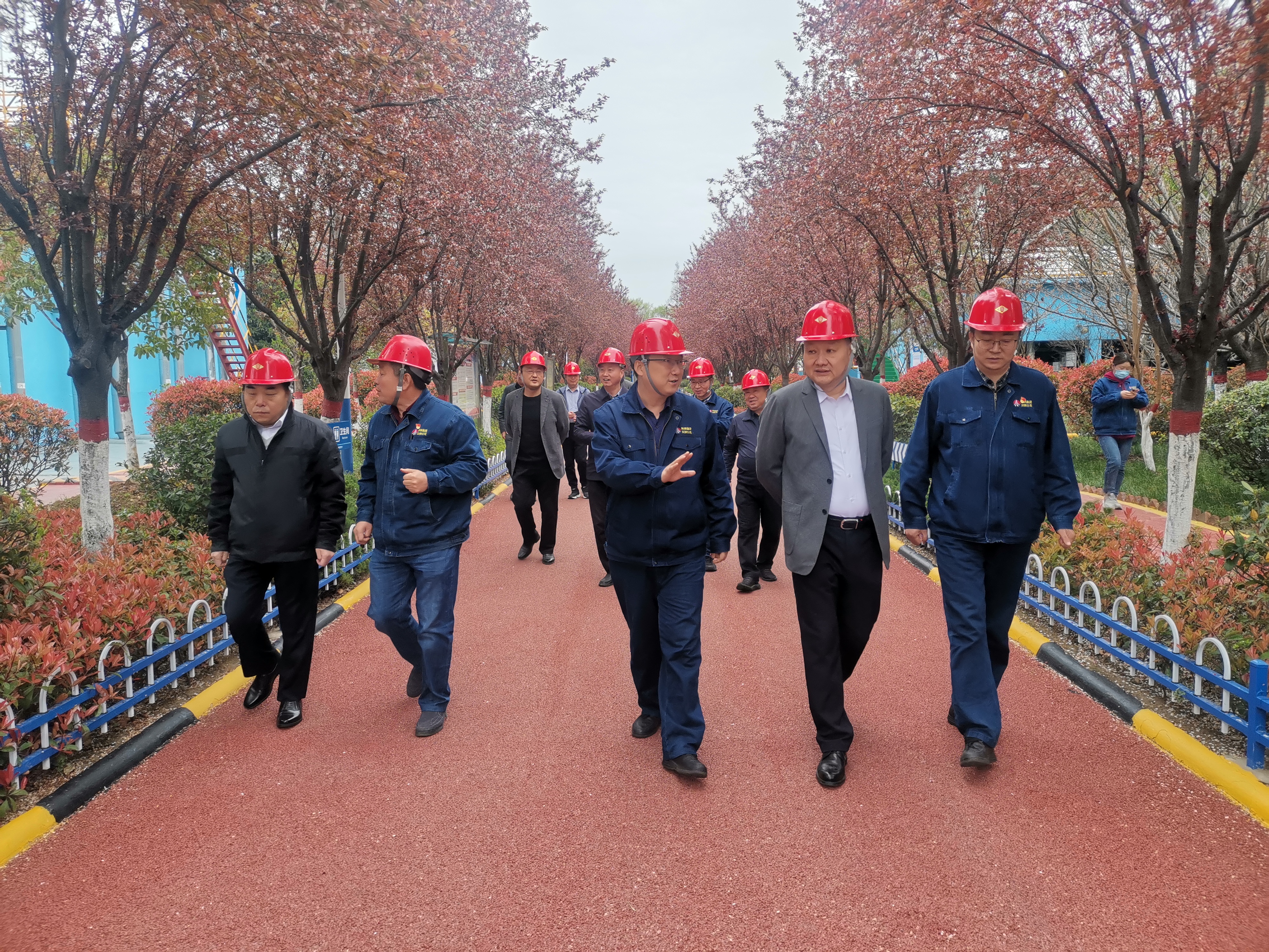 �����Ј��O�������������һ�е���˾�z���{�и��|���lչ����