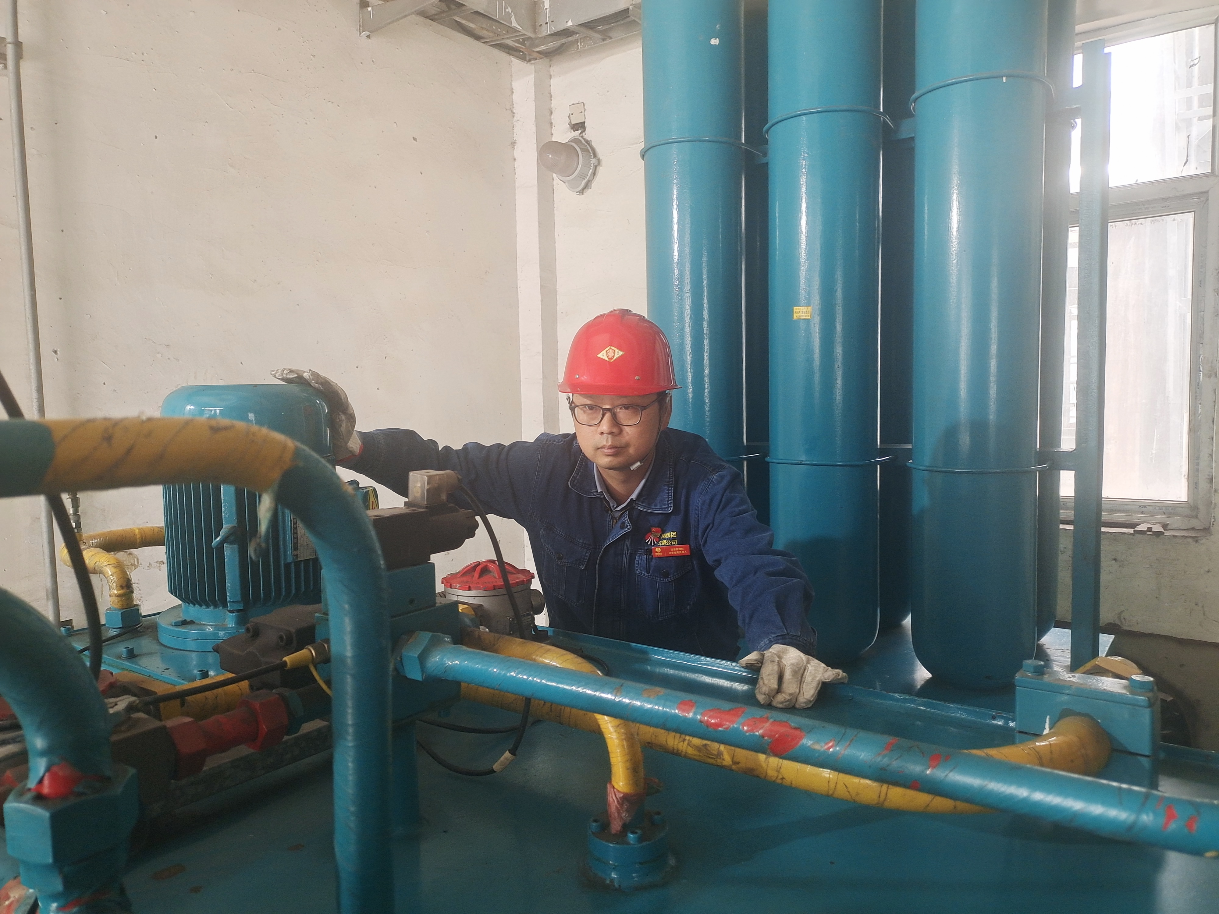 胡剛——設備戰線上一塊好鋼 胡剛——設備戰線上一塊好鋼