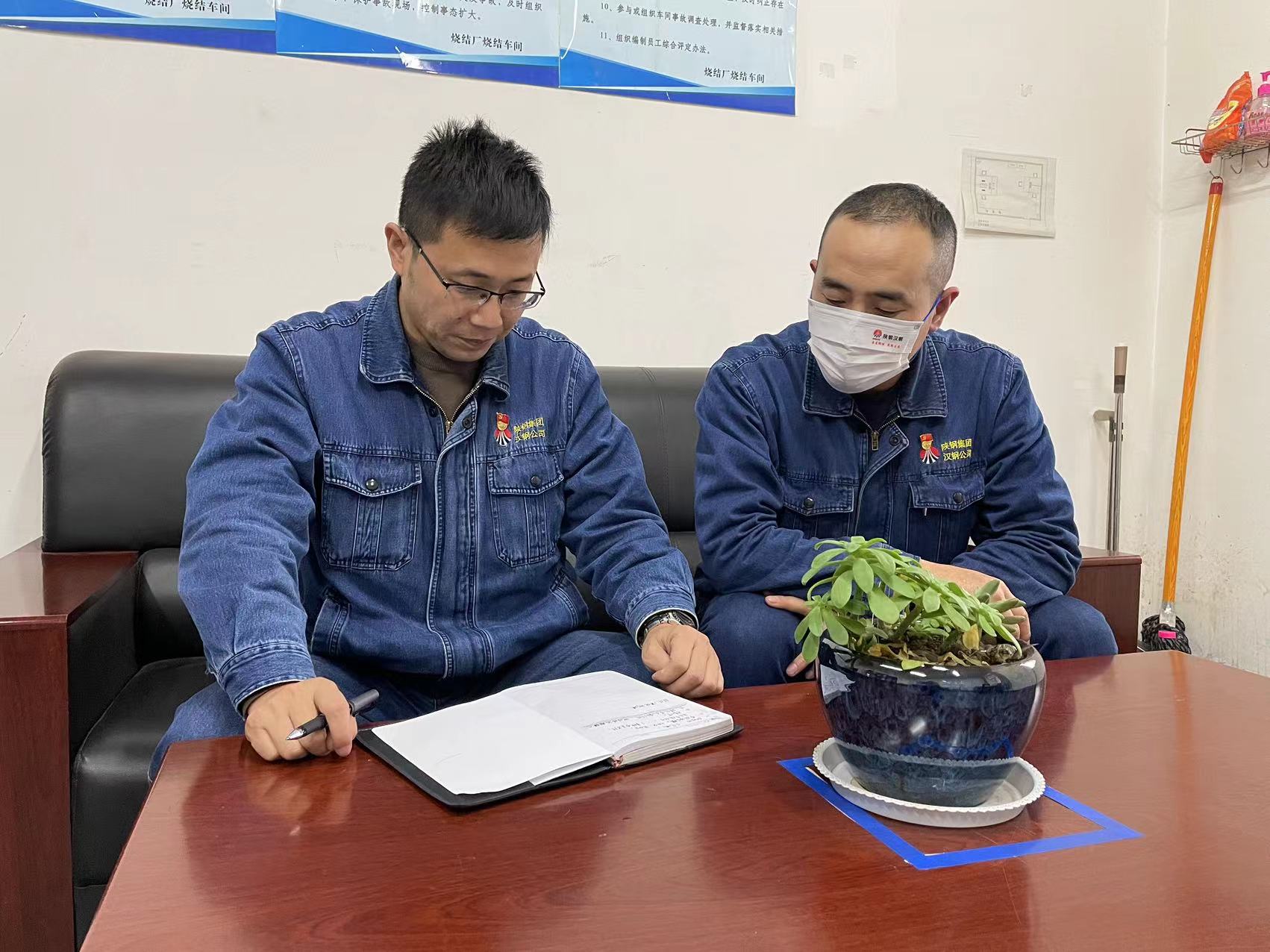 �Y����Ϣ�����L   �����lչ�@����