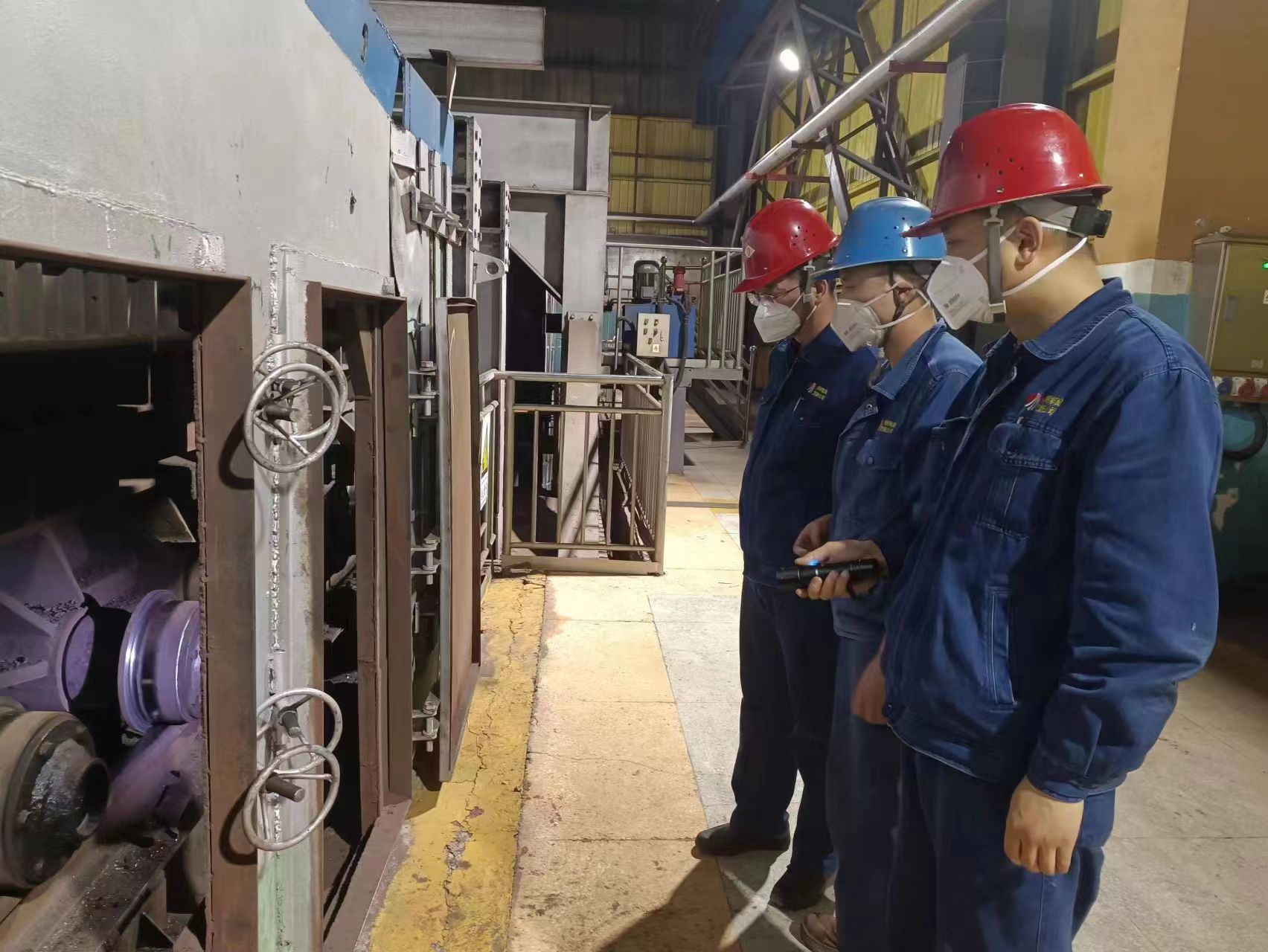 �Y����Ϣ�����L   �����lչ�@����