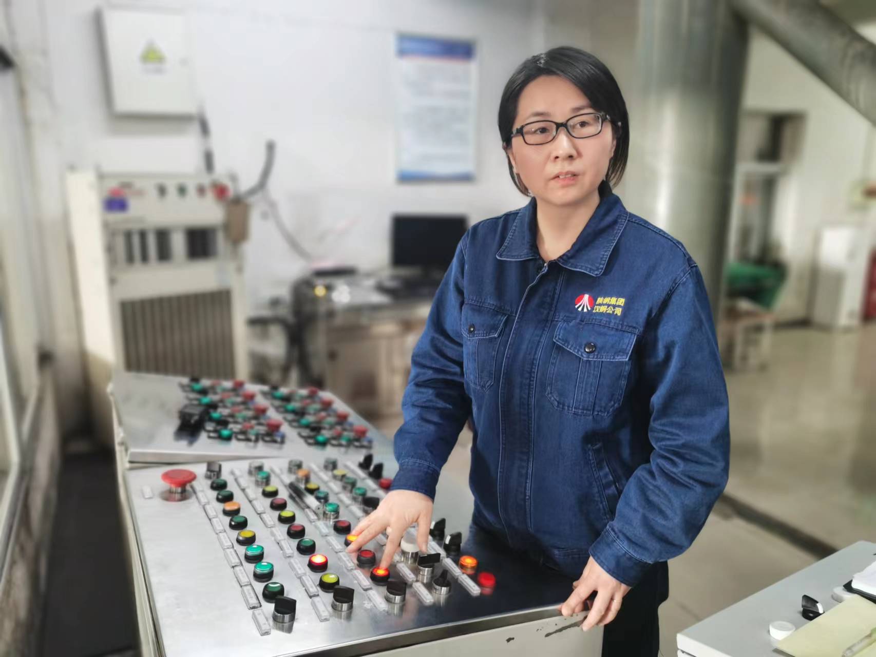 鋼花盛放的五月 鋼花盛放的五月