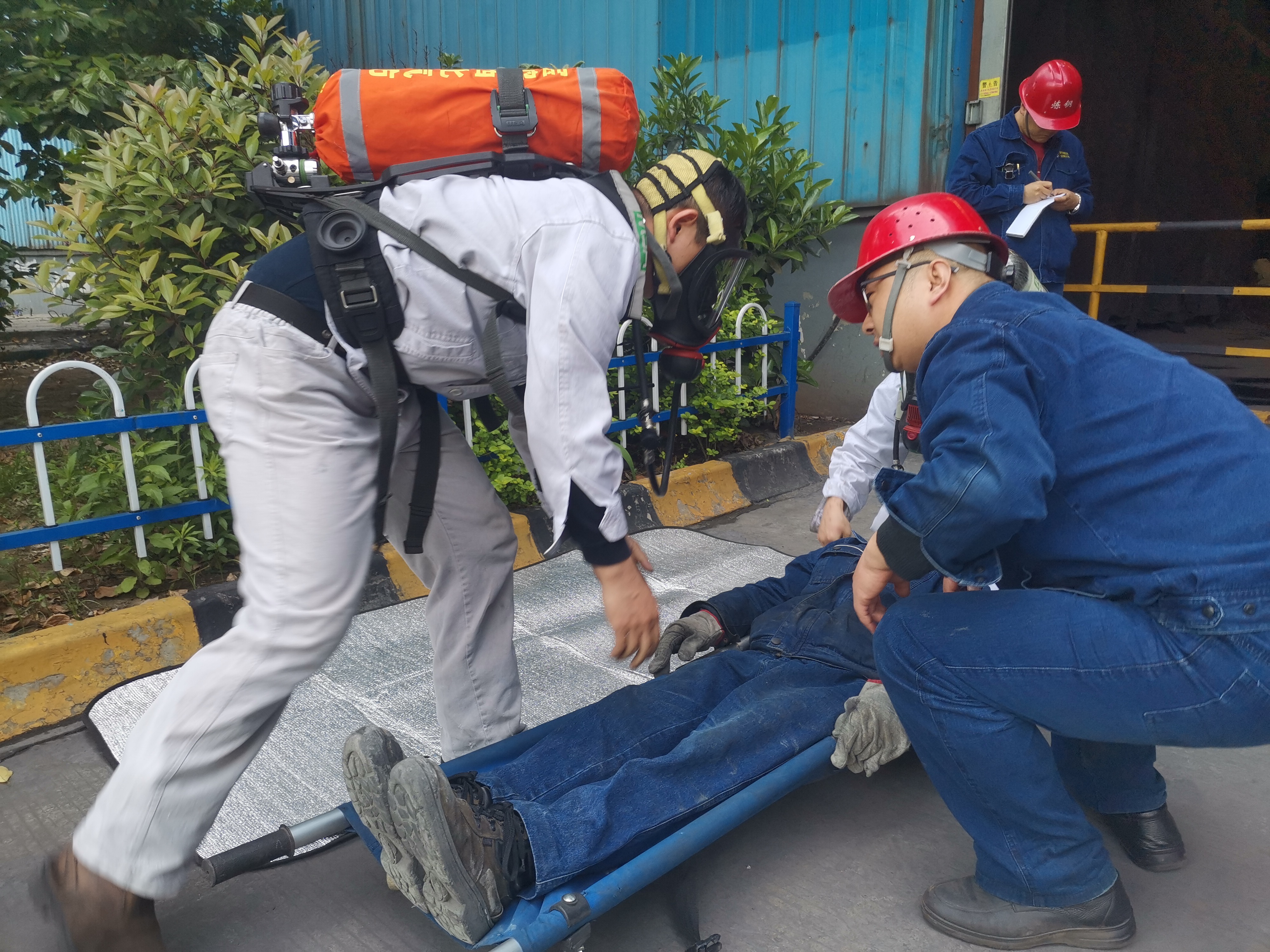 給力!安全生產(chǎn)月煉鋼這樣干 給力!安全生產(chǎn)月煉鋼這樣干