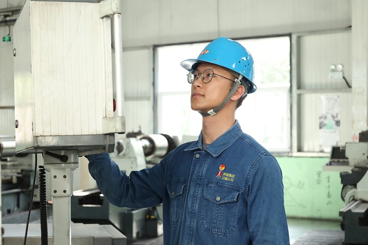 做自己的光    溫暖而有力量 ——記2022年度全國鋼鐵行業“優秀共青團員”姚堯