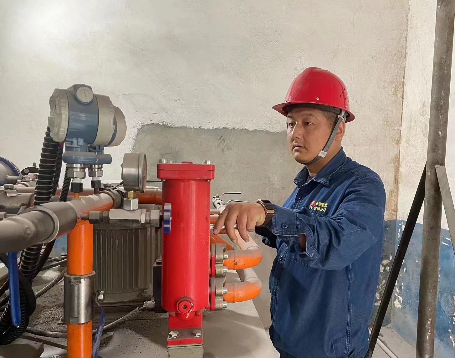 用心耕耘 做生產(chǎn)一線的“守望者” 用心耕耘 做生產(chǎn)一線的“守望者”