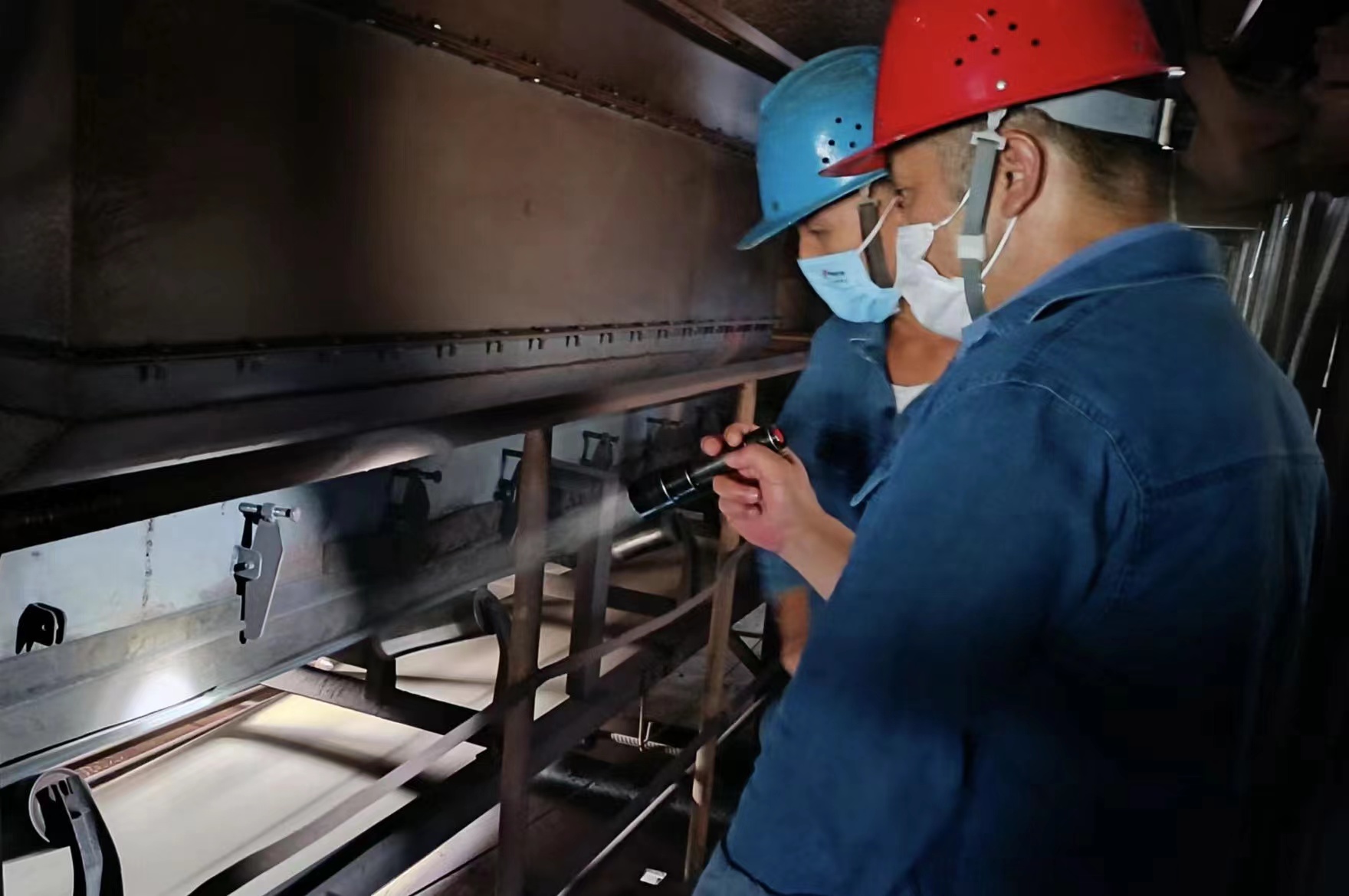 ���ա����������������Fǰϵ�y�����c