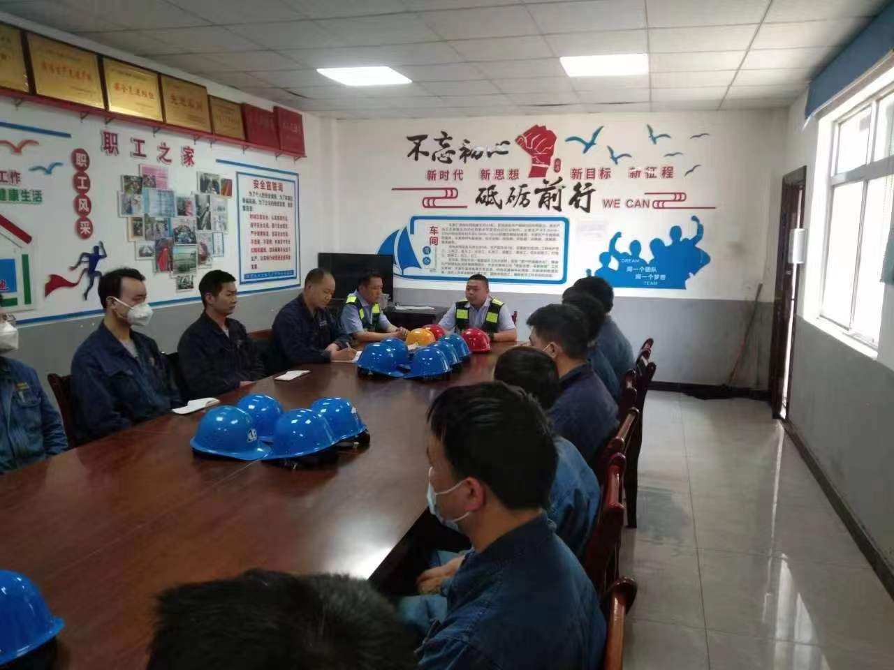 織密“三張網” 筑牢交通安全“銅墻鐵壁”