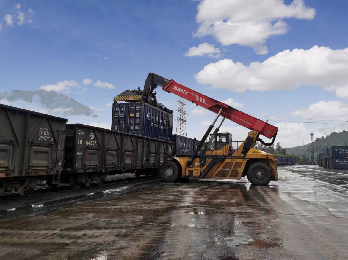 �l(f��)�]���h���������I(l��ng)��(y��u)��(sh��) ���tɫ��(j��ng)��(zh��ng)��