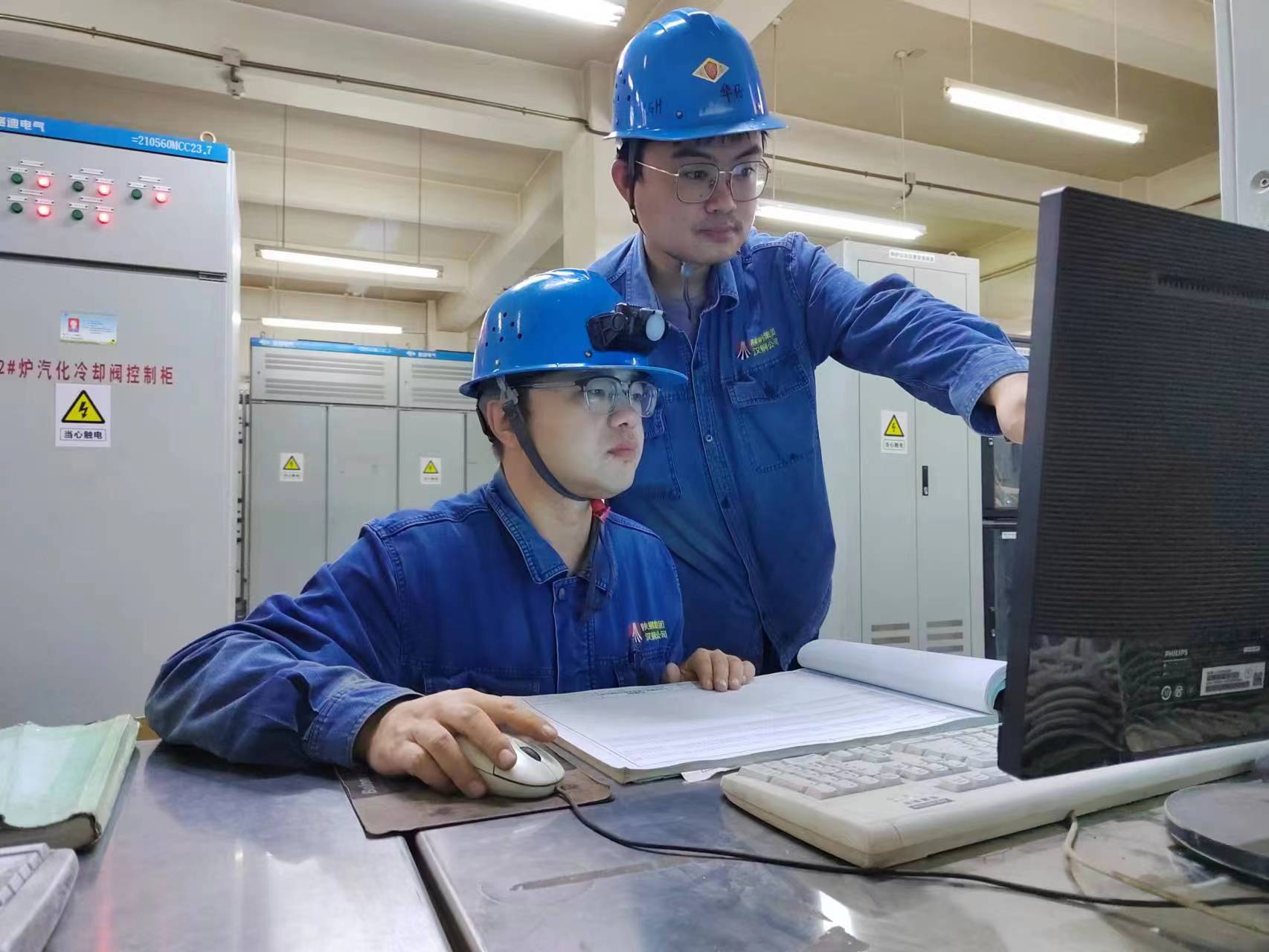 我的同事是“多面手” 我的同事是“多面手”