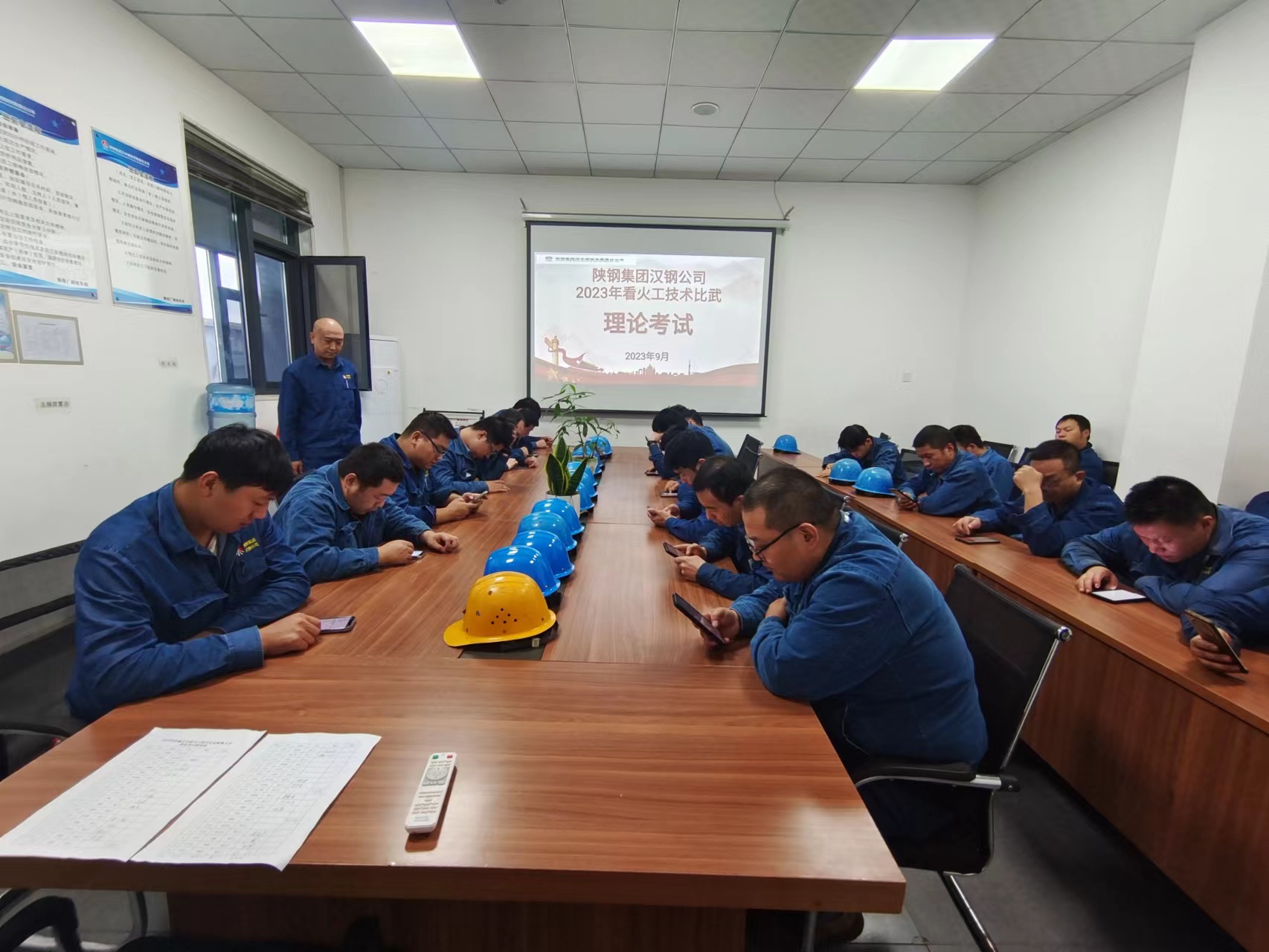 抓好人才引育  激活發展動力