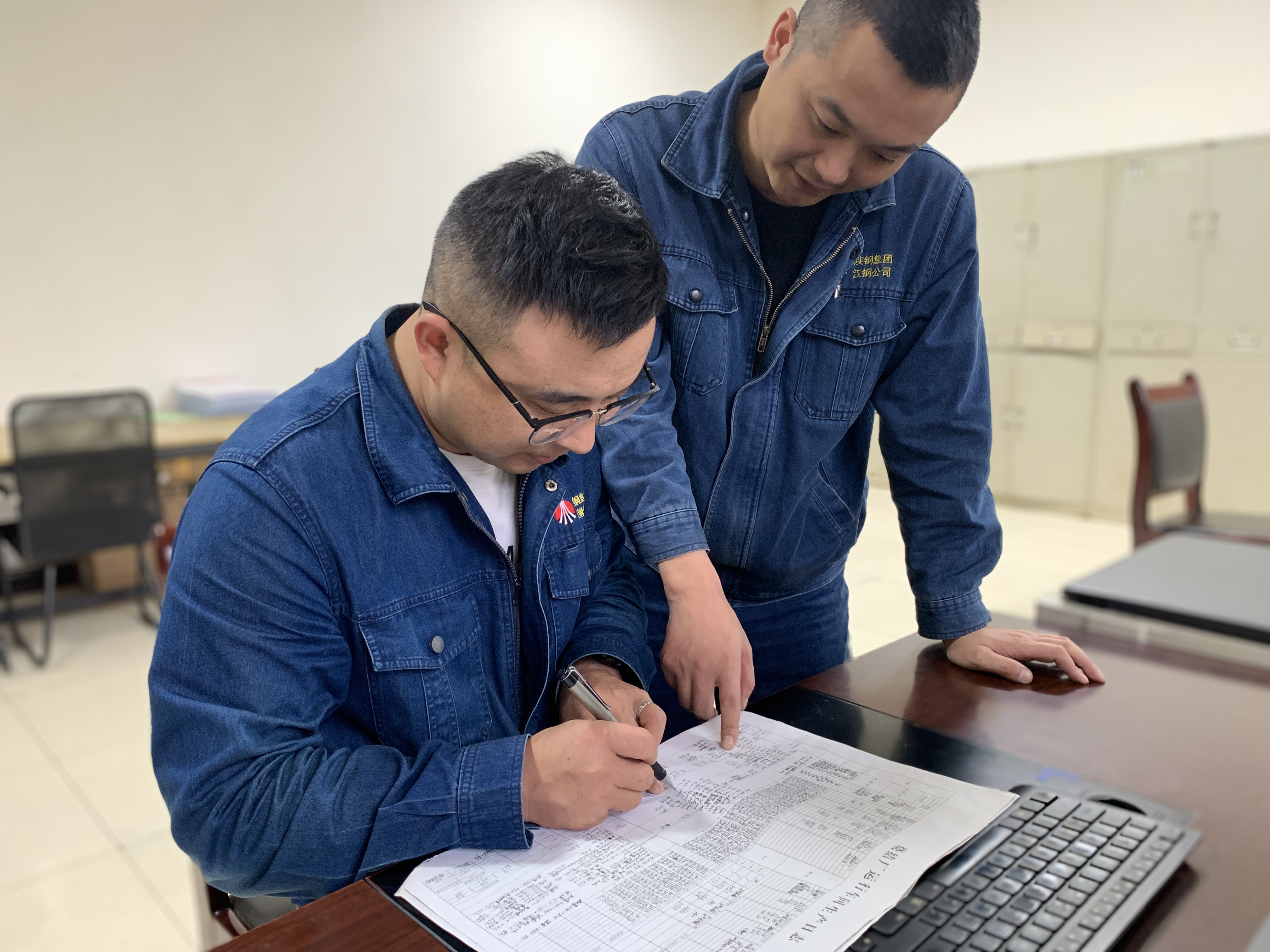 �۽����������� ��������������������