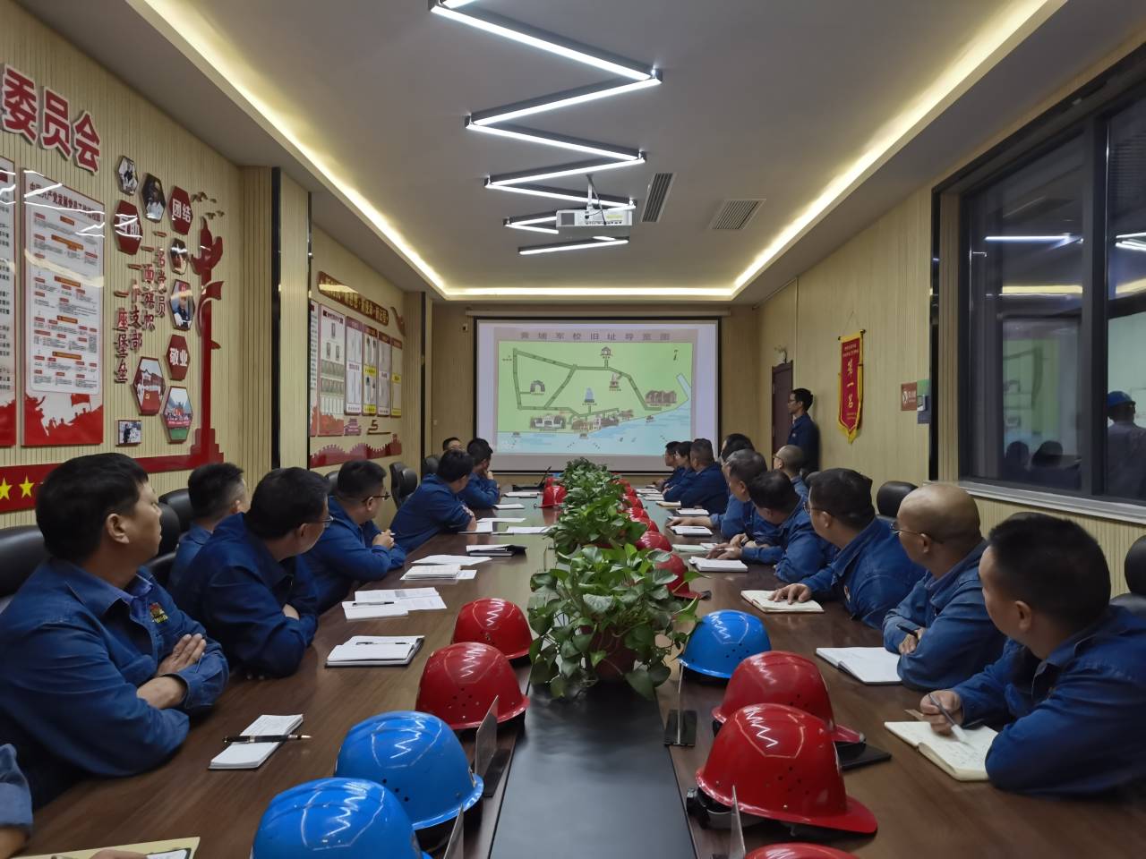 勇蹚新品開發路 打造發展“新引擎” 勇蹚新品開發路 打造發展“新引擎”