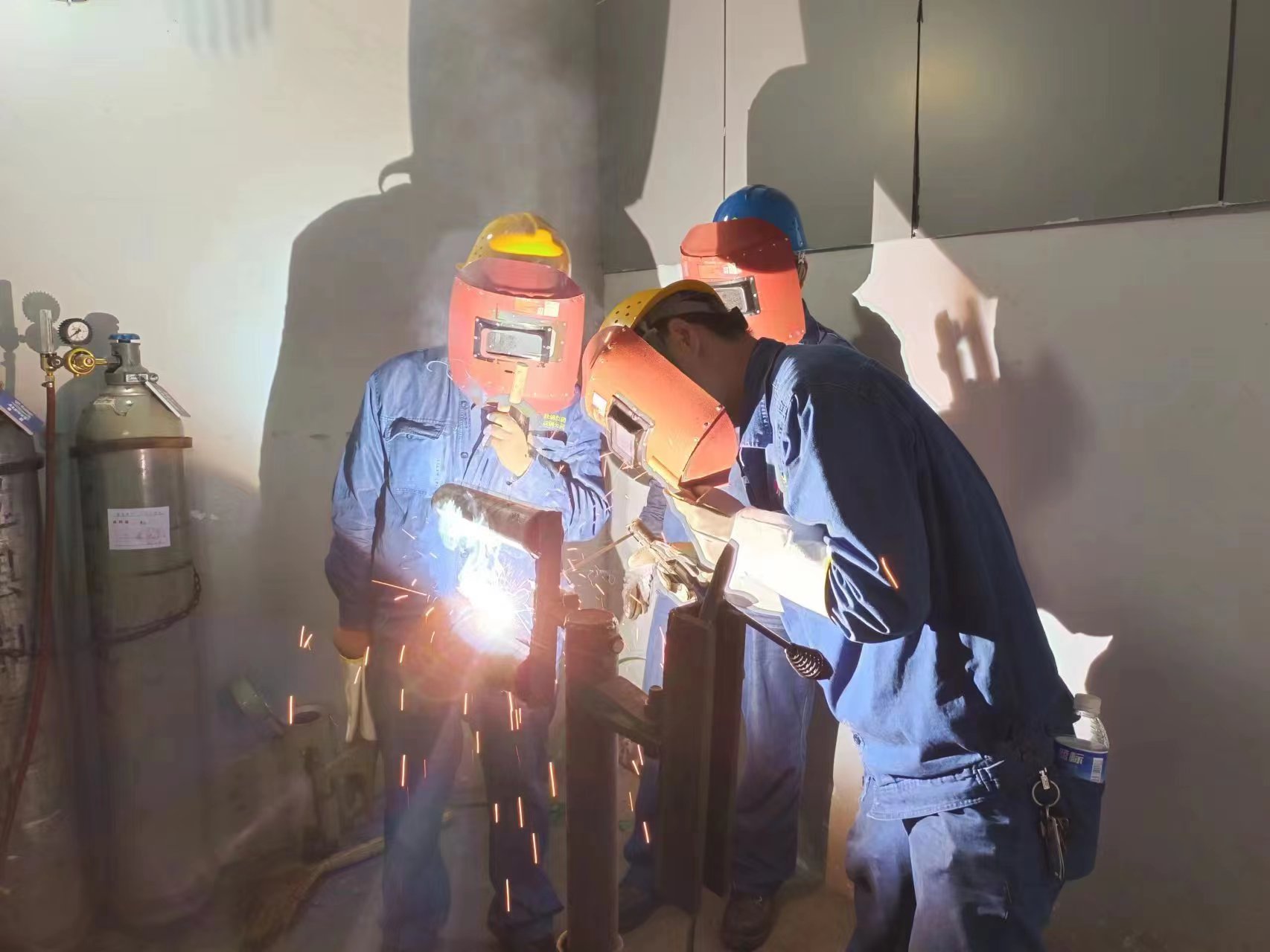 ��С�ֹP�������M���O�������¡�