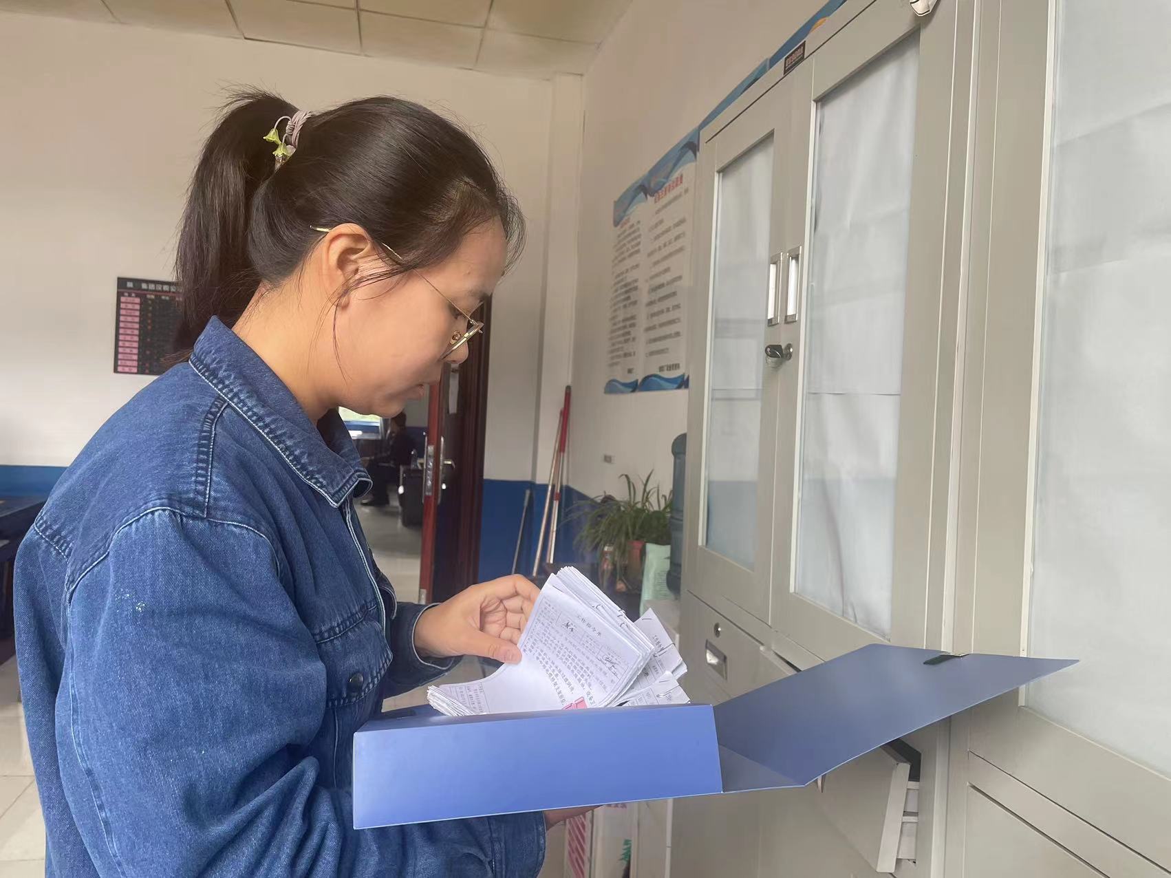 手拿“鐵算盤”，算清“成本賬”