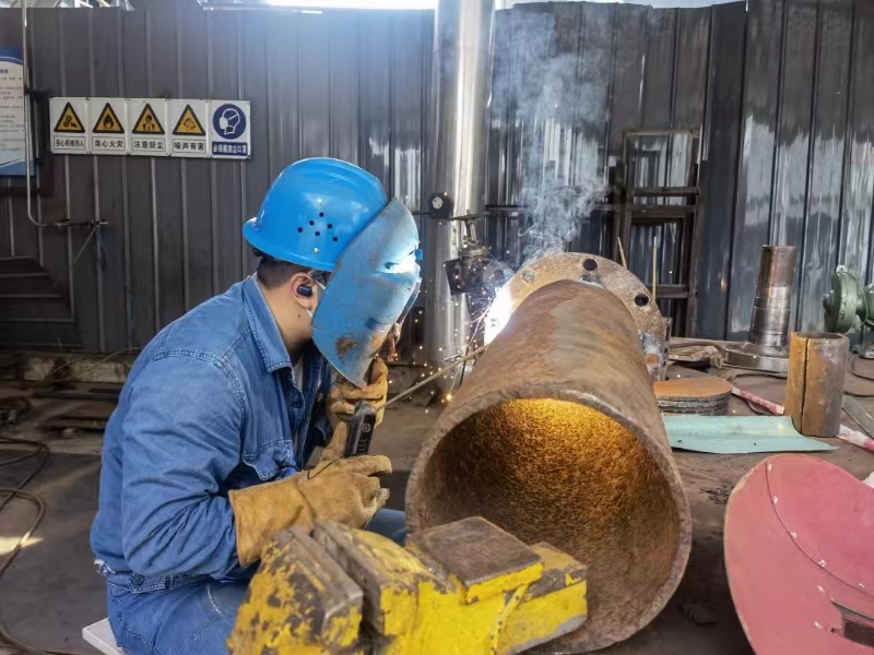 “青”力“青”為 錘煉一流團隊 —記2022 年度全國鋼鐵行業(yè)“青安杯”競賽最佳青年安全監(jiān)督崗燒結廠維修車間 “青”力“青”為 錘煉一流團隊 —記2022 年度全國鋼鐵行業(yè)“青安杯”競賽最佳青年安全監(jiān)督崗燒結廠維修車間