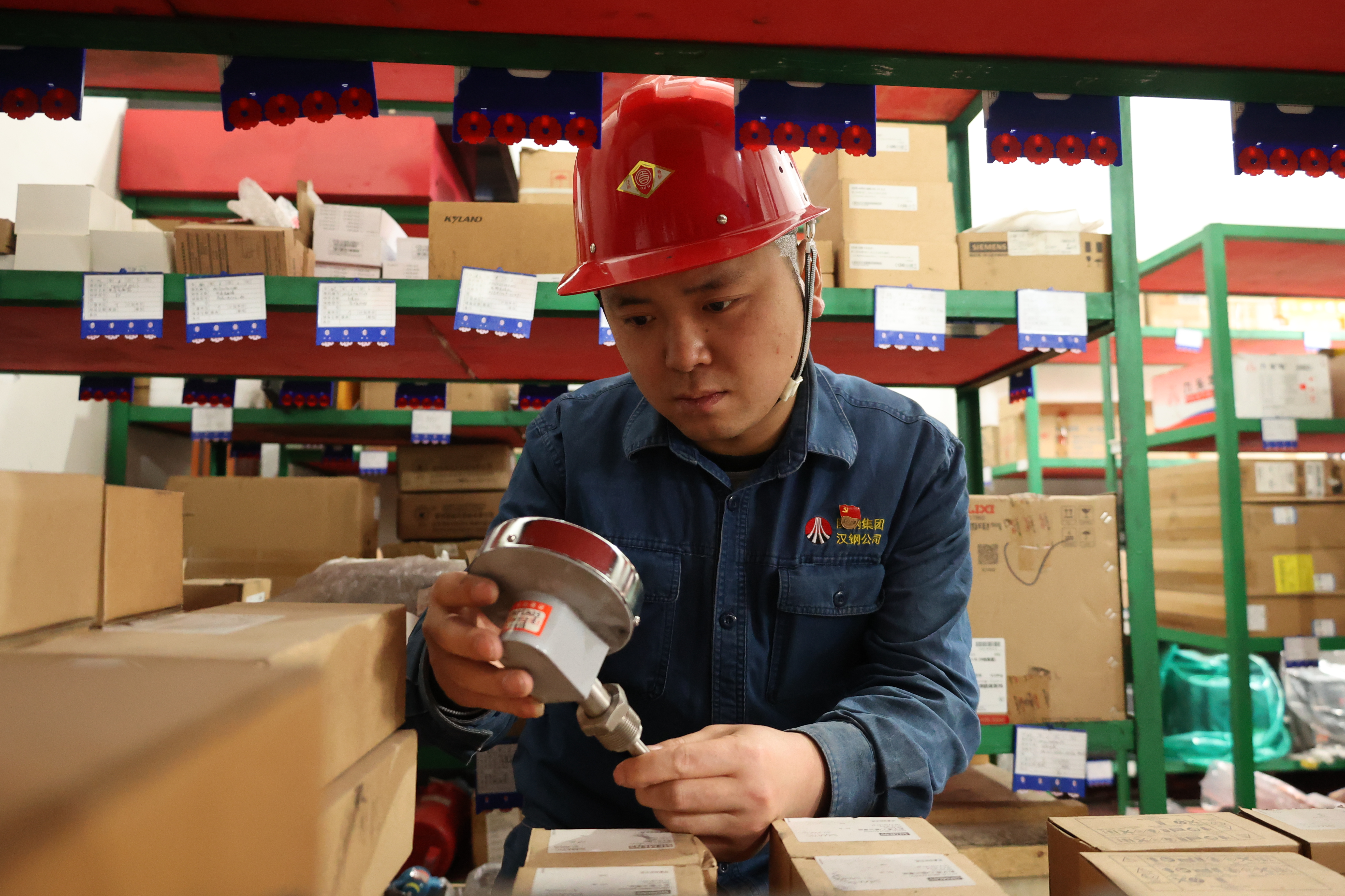 實干書寫不凡  他們是最可愛的軋鋼人